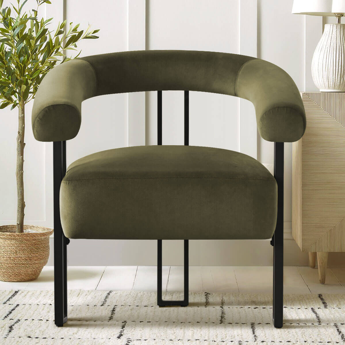 Mia Modern Velvet Accent Chair with Arms (1-Piece)