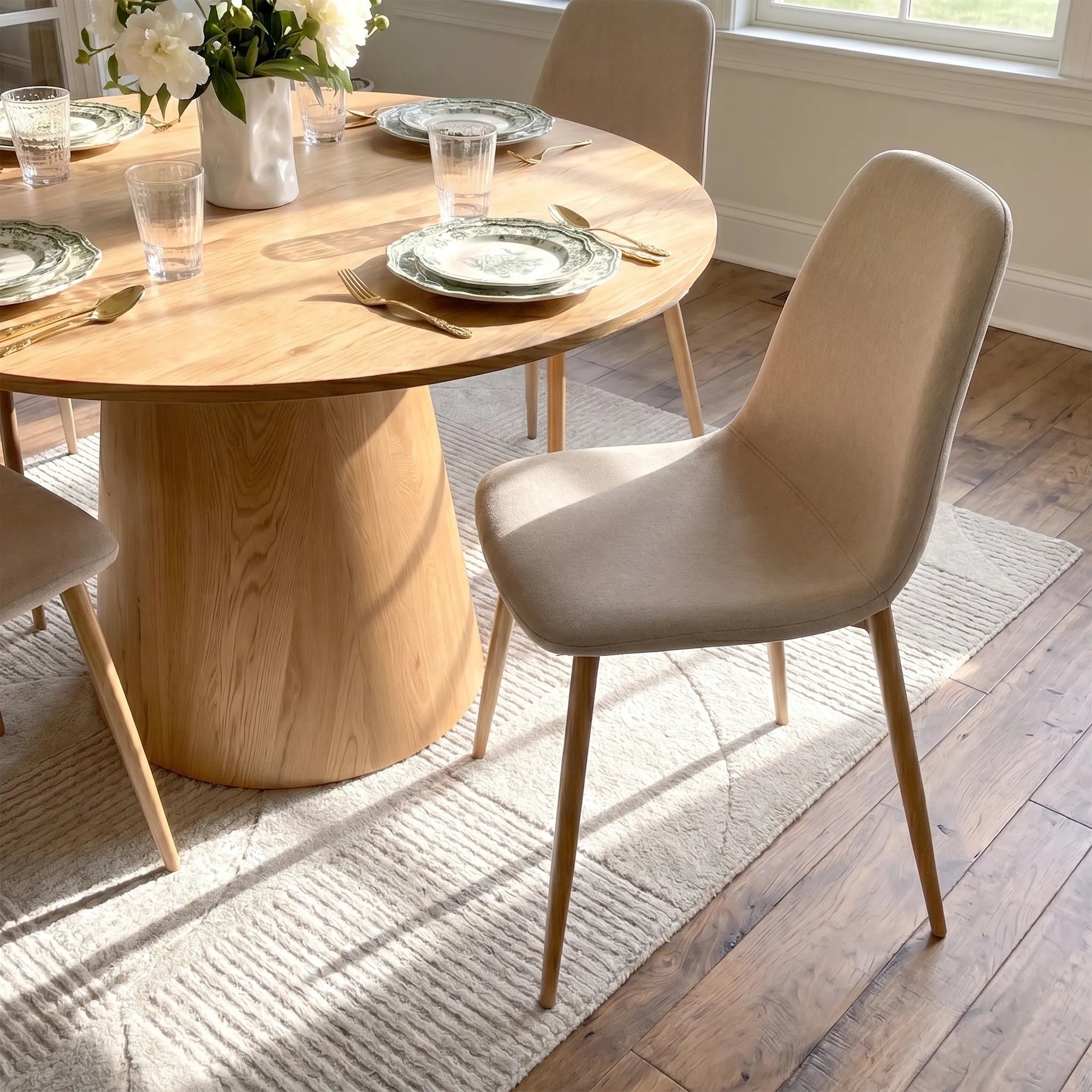 Dwen & Oslo 46" Round Dining Table Set for 4 (5-Piece)