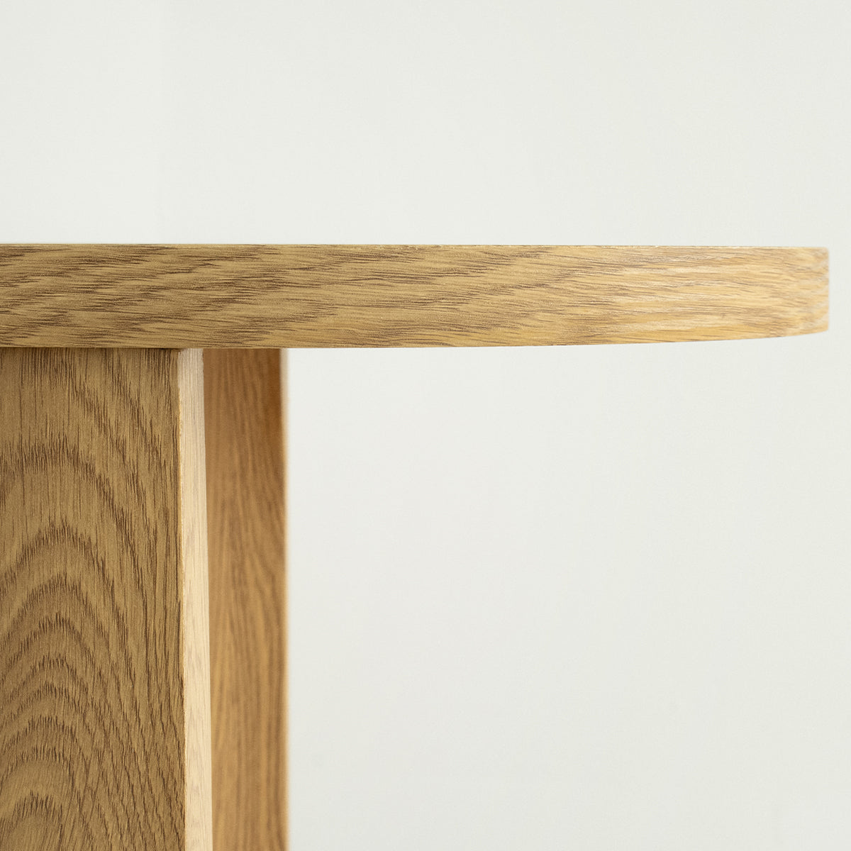 Dwen 60" Modern 2-Style Oval Console Table