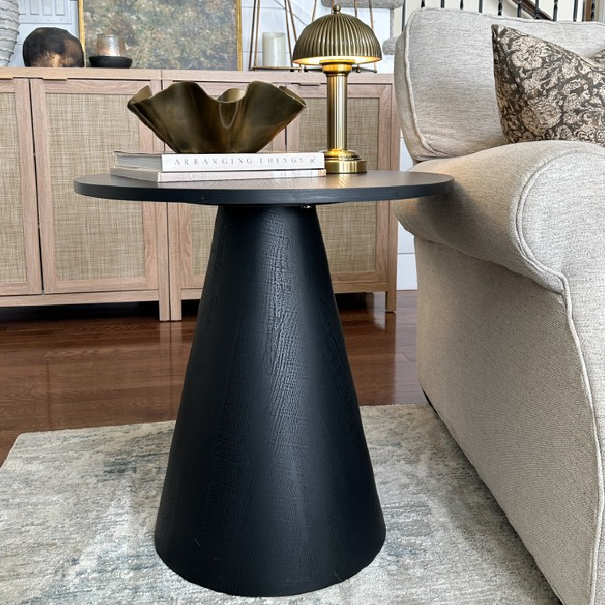 Dwen 24" Modern Black Round Side Table