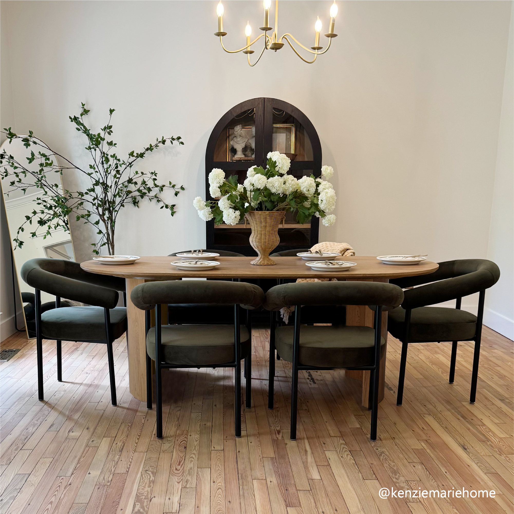 Dwen & New York 79" Oval Dining Table Set for 6 (7-Piece)