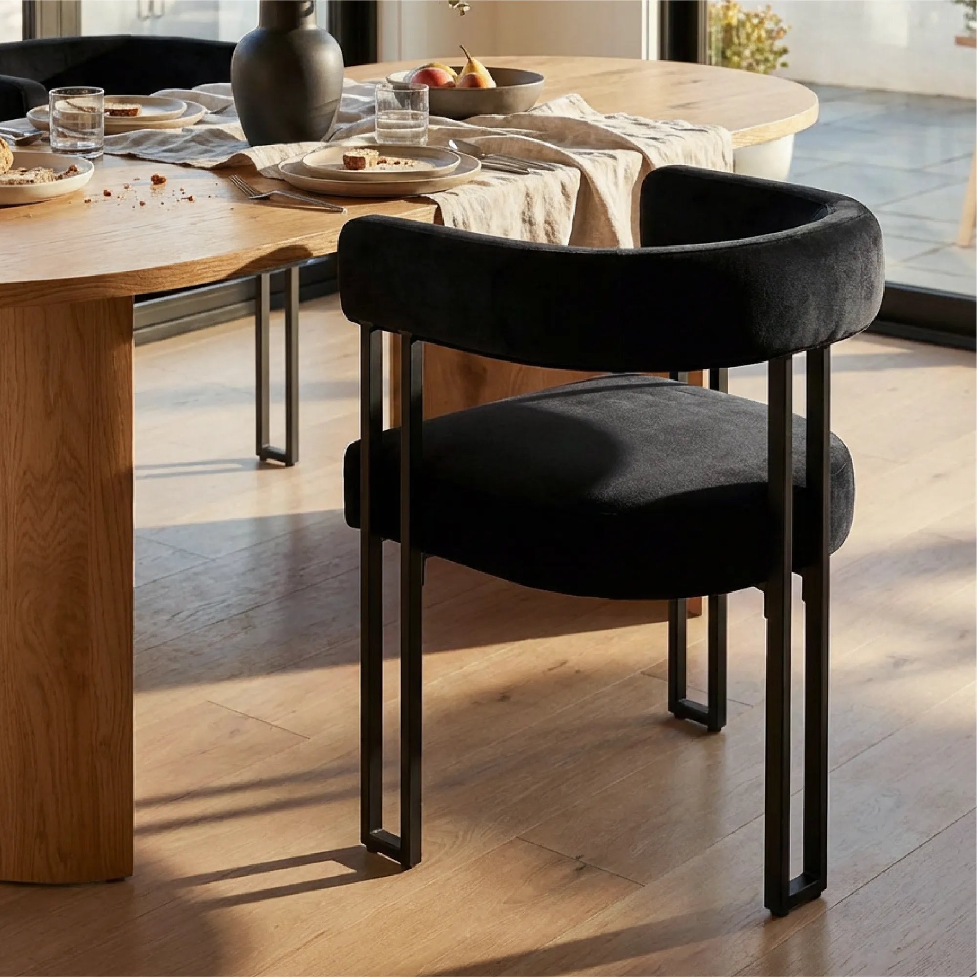 Dwen & Mia 79" Oval Dining Table Set for 6 (7-Piece)