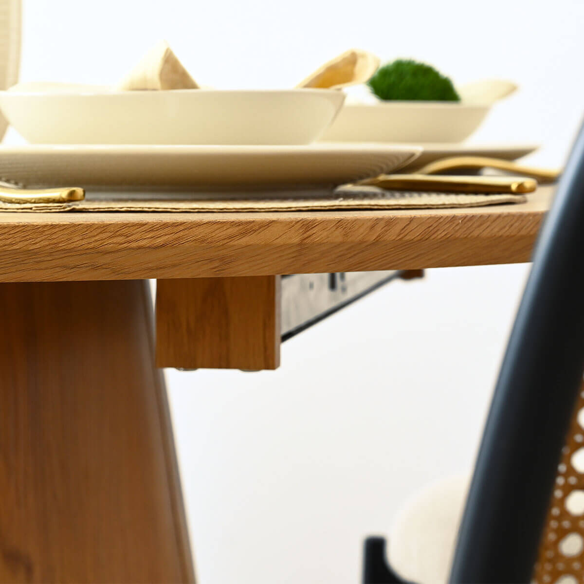 Dwen 47"-65"-83" Extendable Oval Dining Table – 3-in-1 Design