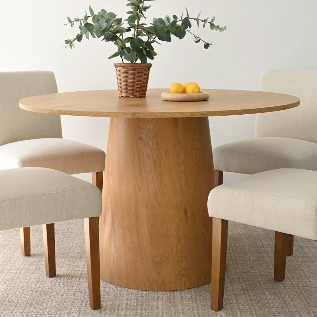 Dwen 46" Modern Round Pedestal Dining Table
