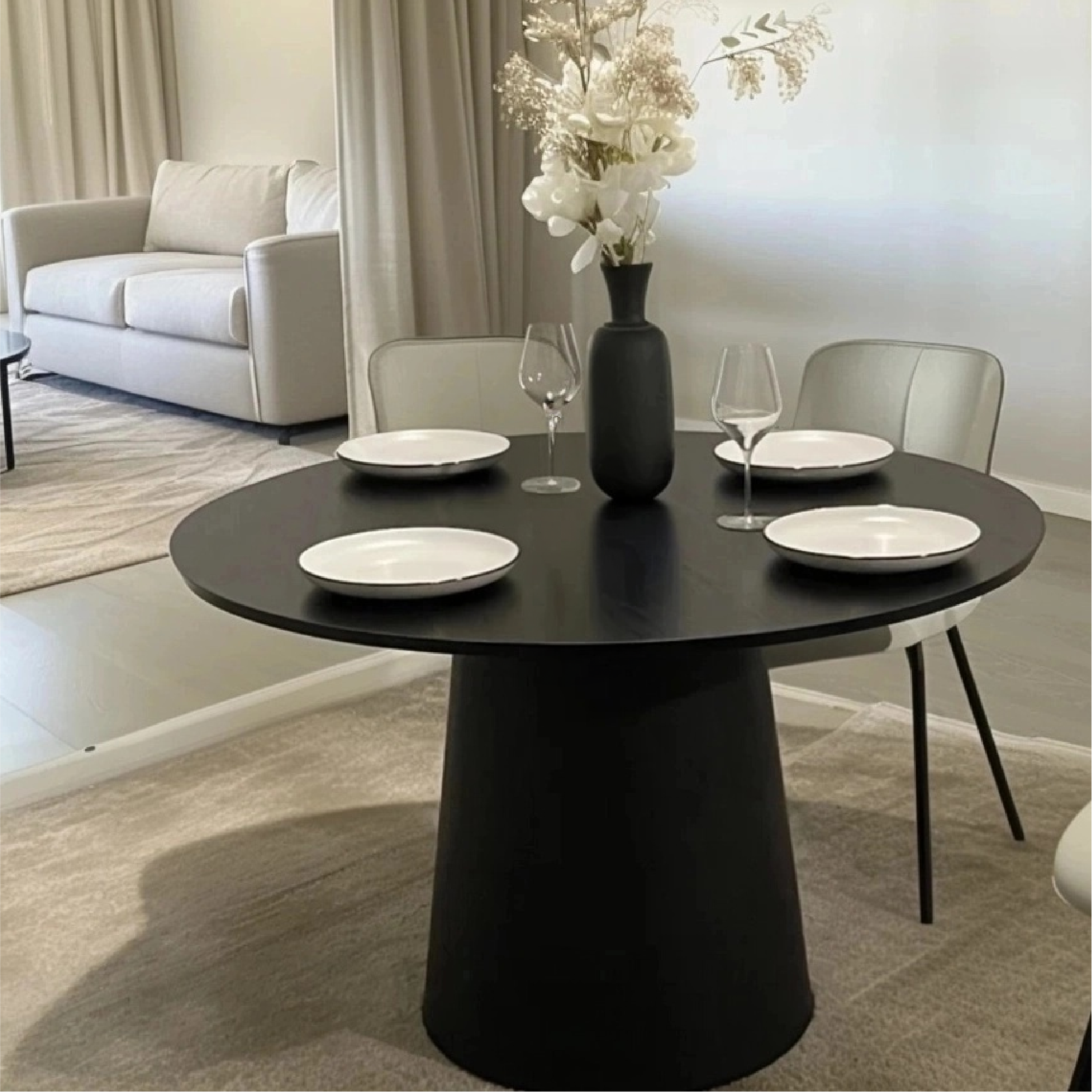 Dwen 46" Modern Round Pedestal Dining Table