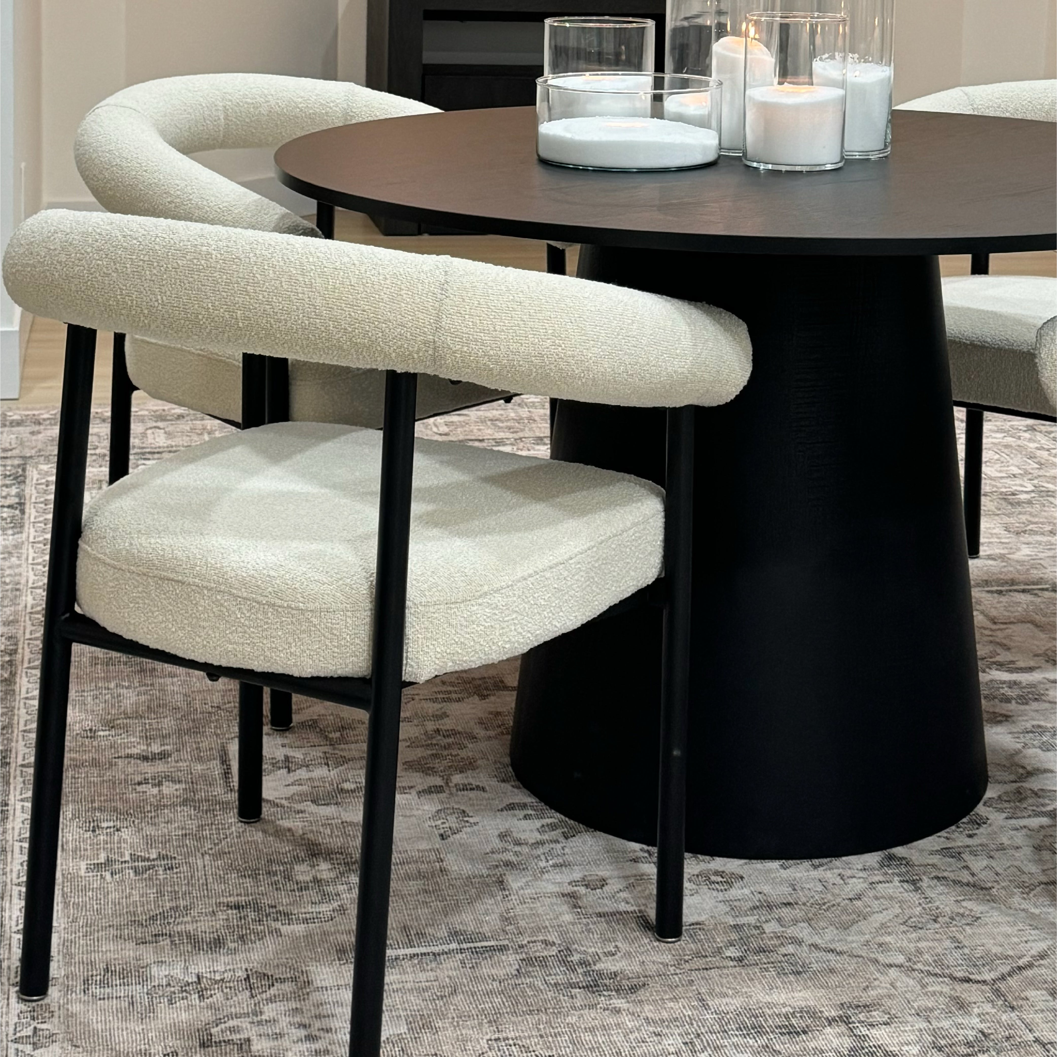 Dwen & New York 46" Round & Boucle Dining Table Set for 4 (5-Piece)