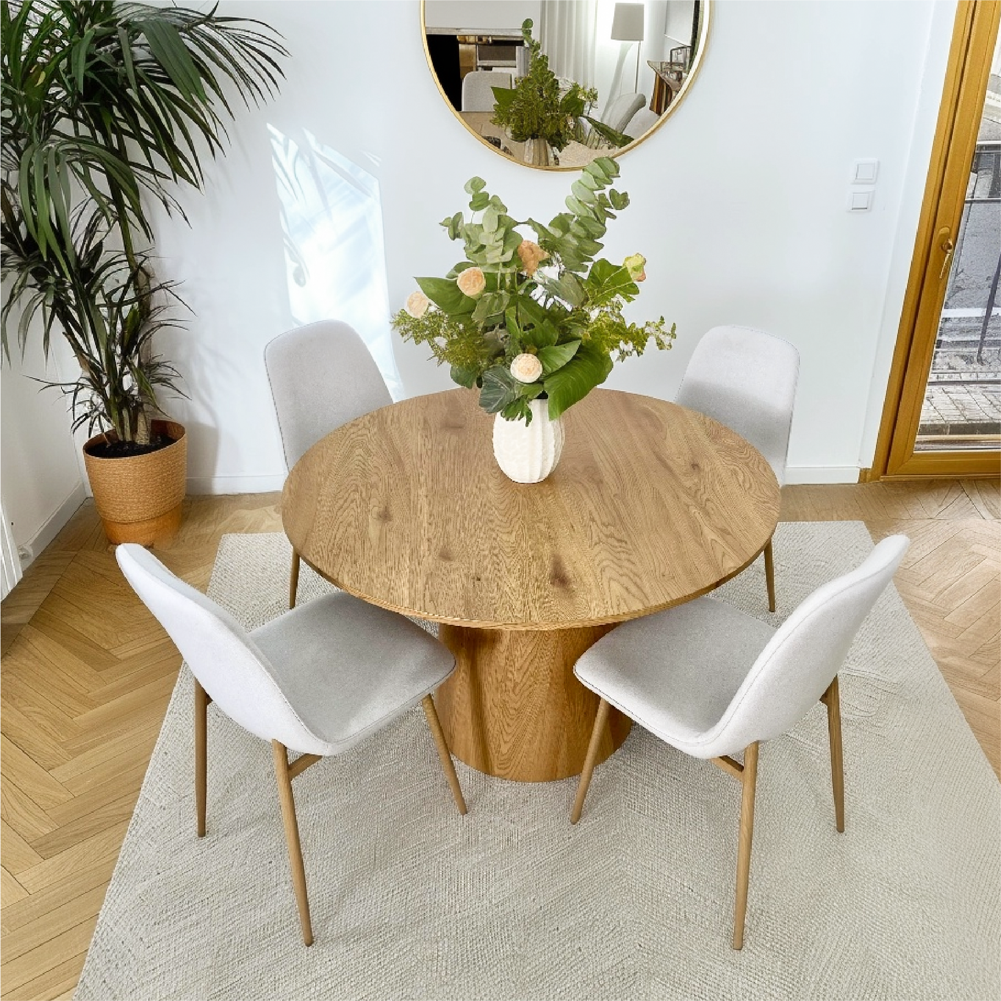 Dwen & Oslo 46" Round Dining Table Set for 4 (5-Piece)