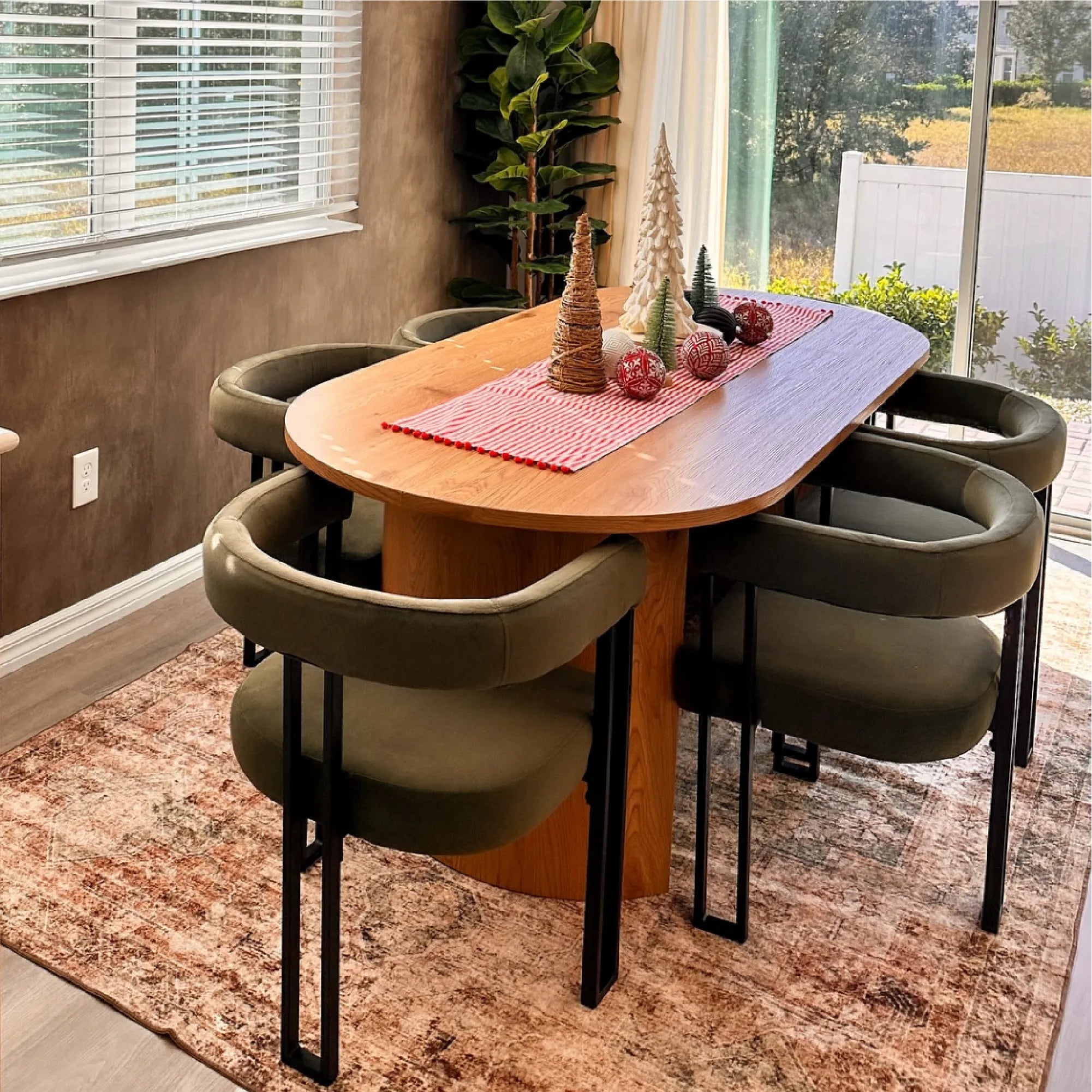 Dwen & Mia 79" Oval Dining Table Set for 6 (7-Piece)