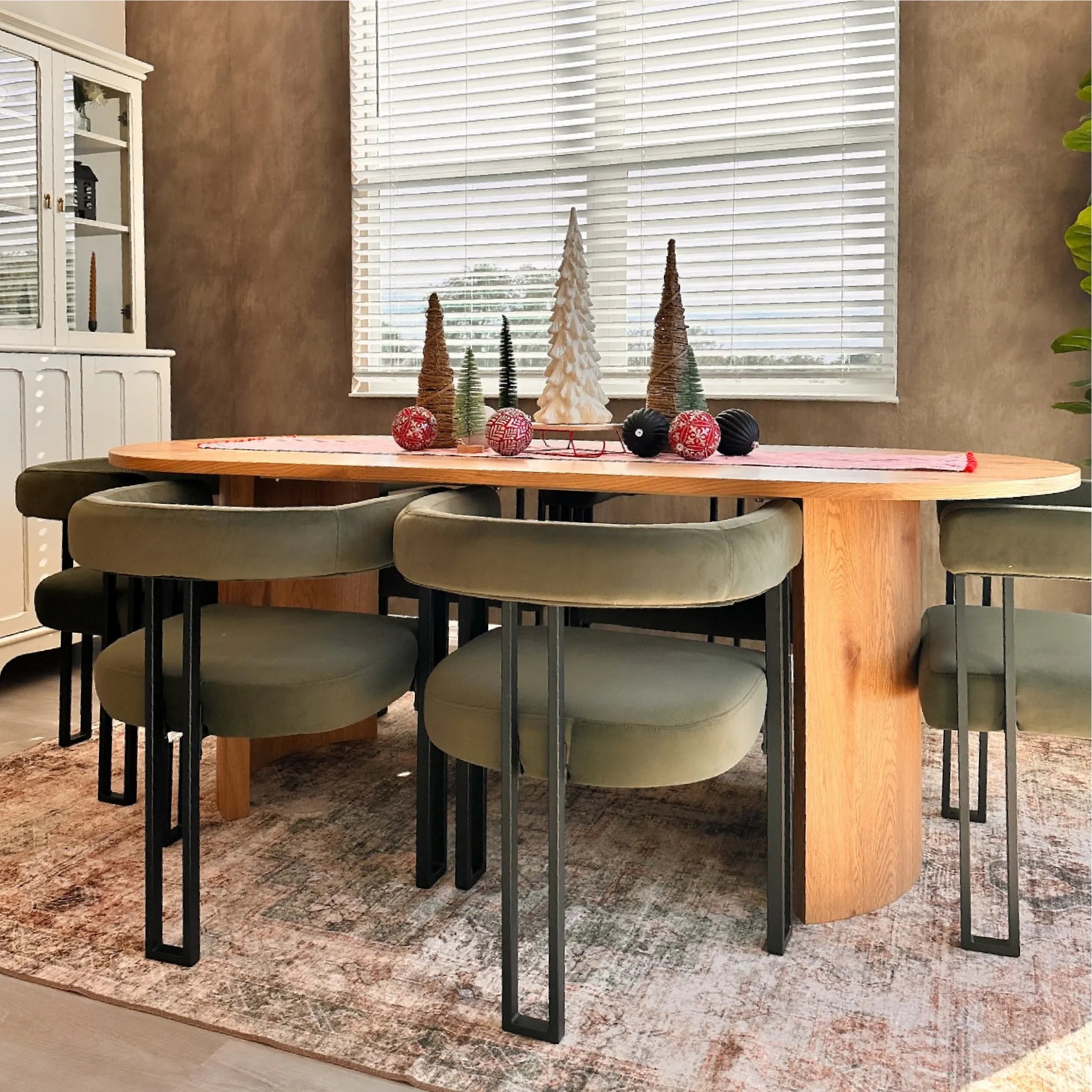 Dwen 79" Modern Large Oval Dining Table