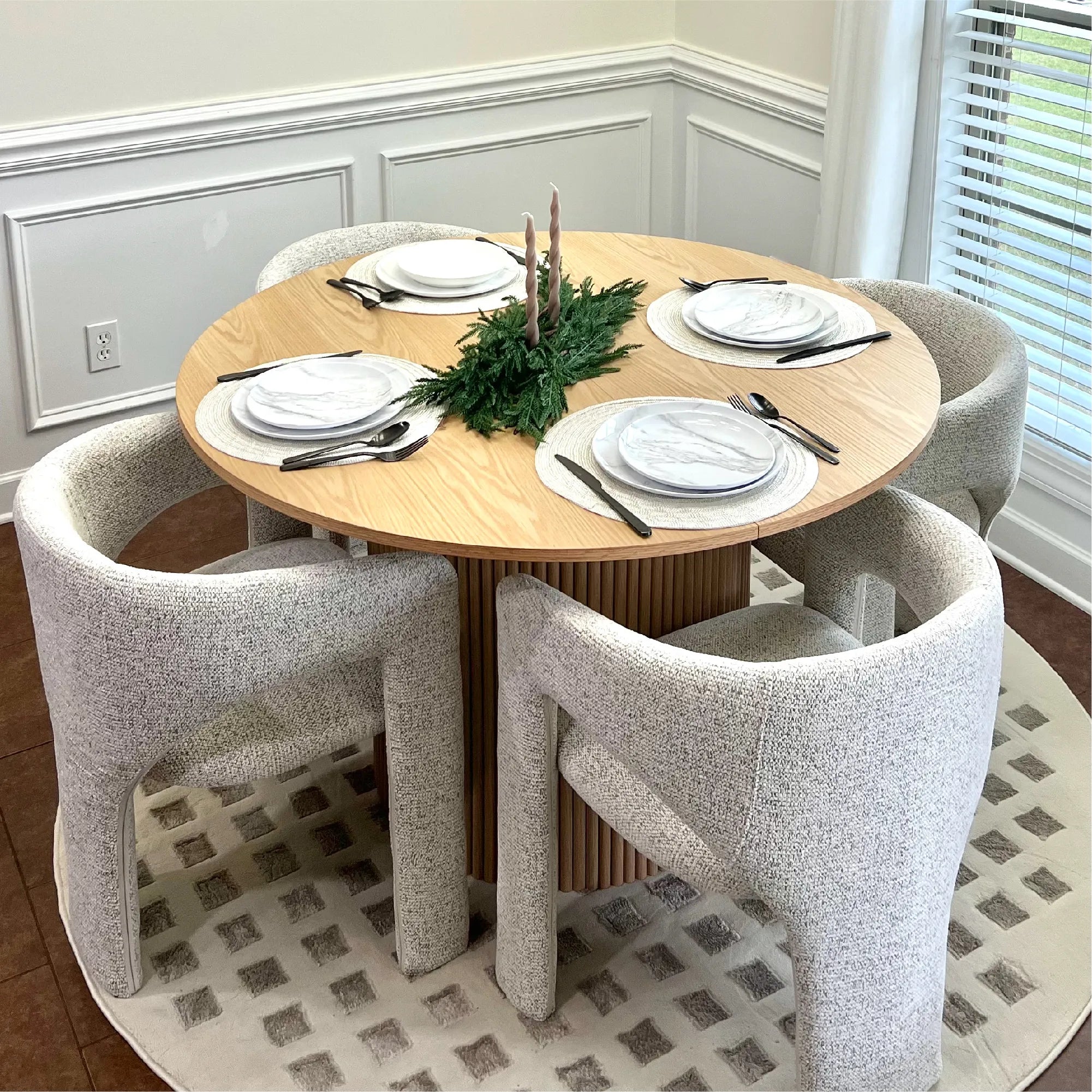 Khloe Modern Chenille Dining Chair with Arms (1-Piece)