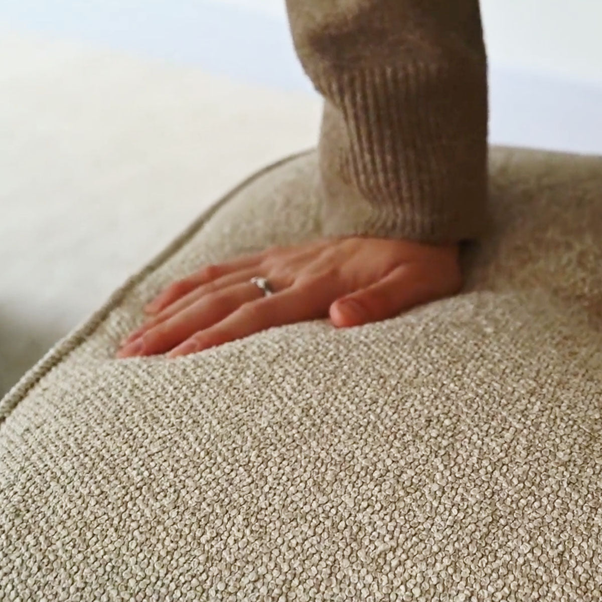 London Upholstered Solid Wood Full Back Dining Chair (Set of 2)