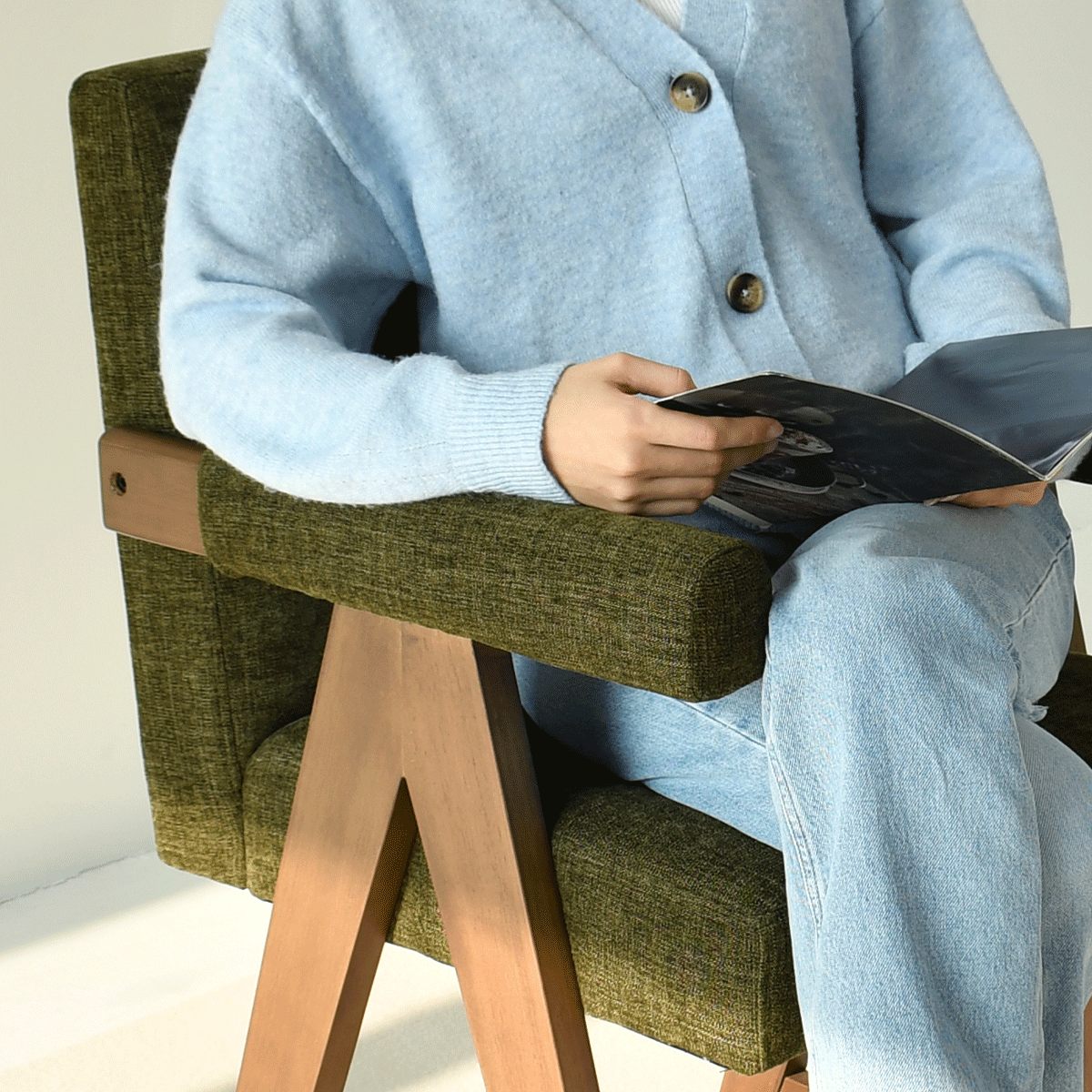 Morgan Upholstered Counter Stool with Arms (1-Piece)