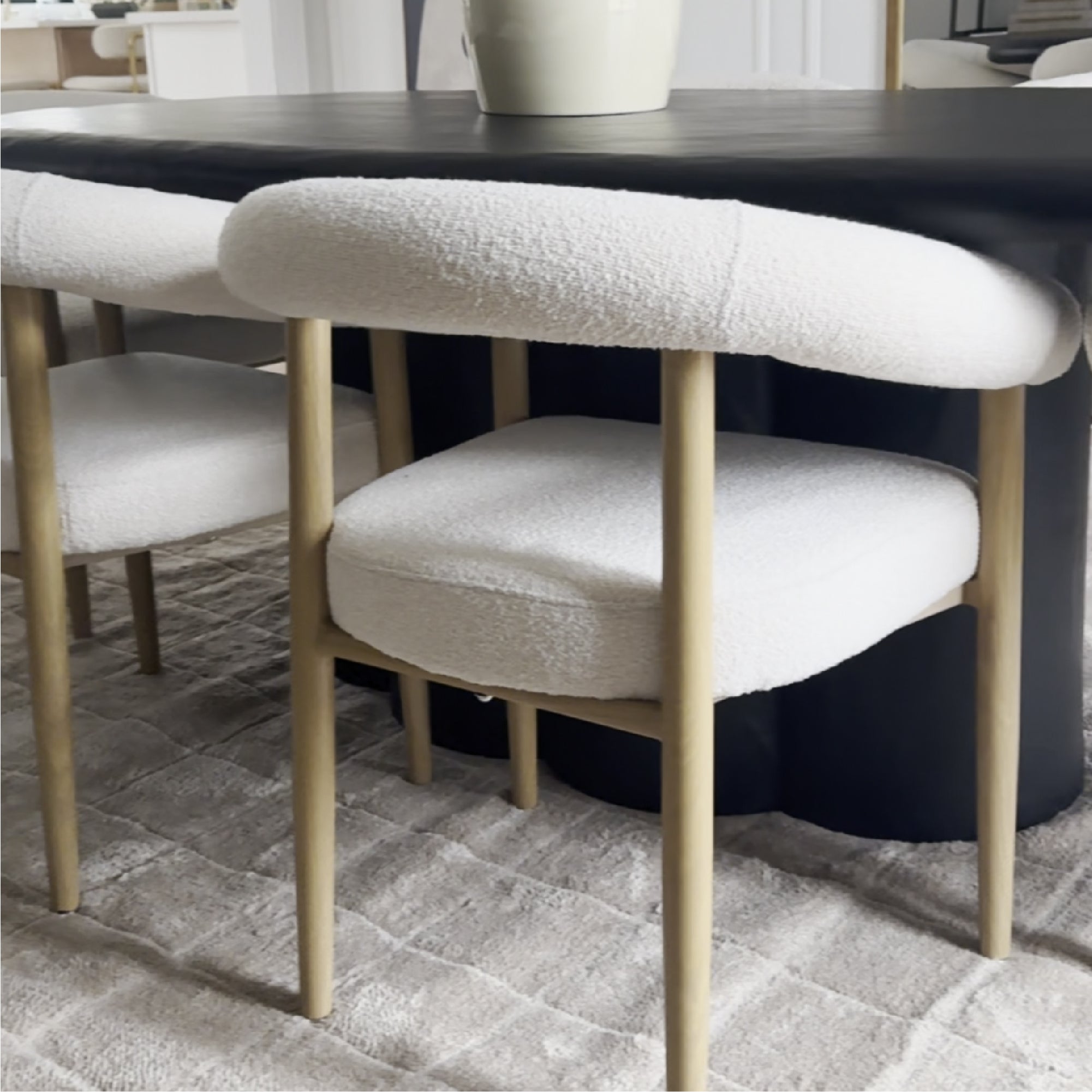 Dwen & Melbourne 46" Round & Boucle Dining Table Set for 4 (5-Piece)