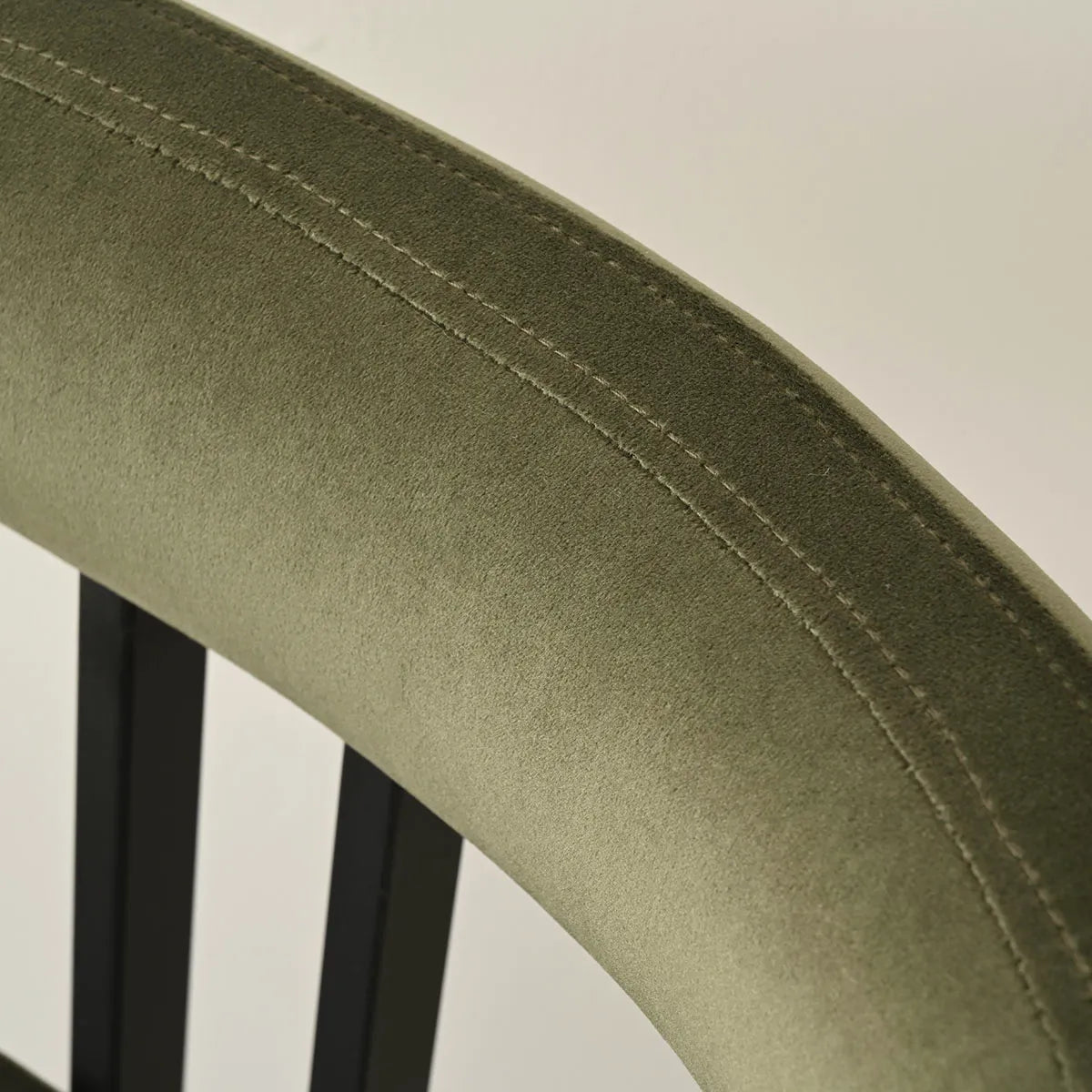 Mia Velvet Dining Chair with Arms (Set of 4)