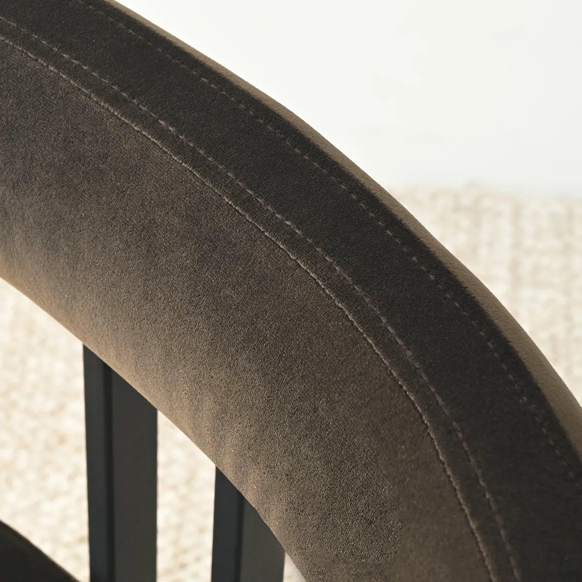 Mia Velvet Dining Chair with Arms (Set of 4)