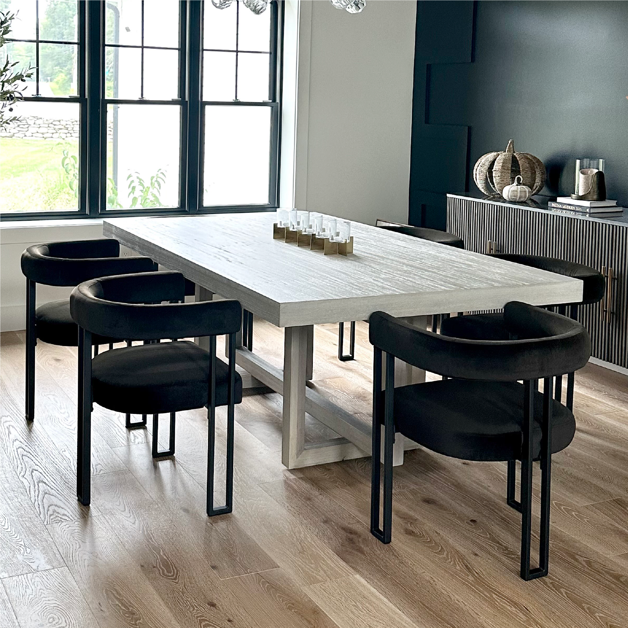 Mia Velvet Dining Chair with Arms (Set of 4)