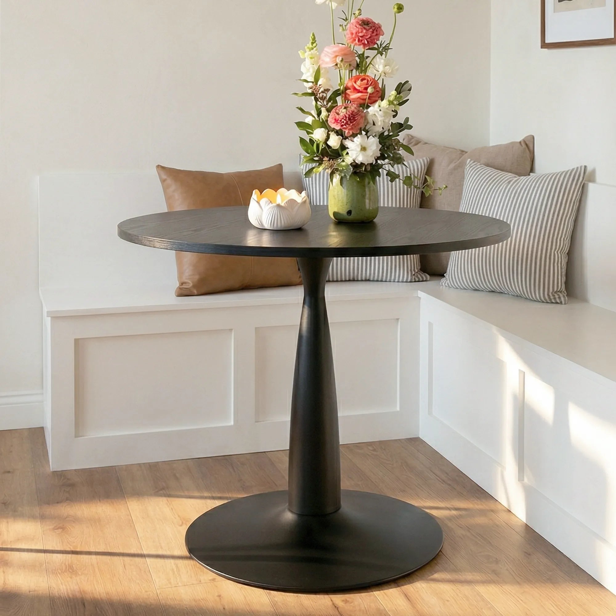 New Haven Modern 35" Black Round Dining Table