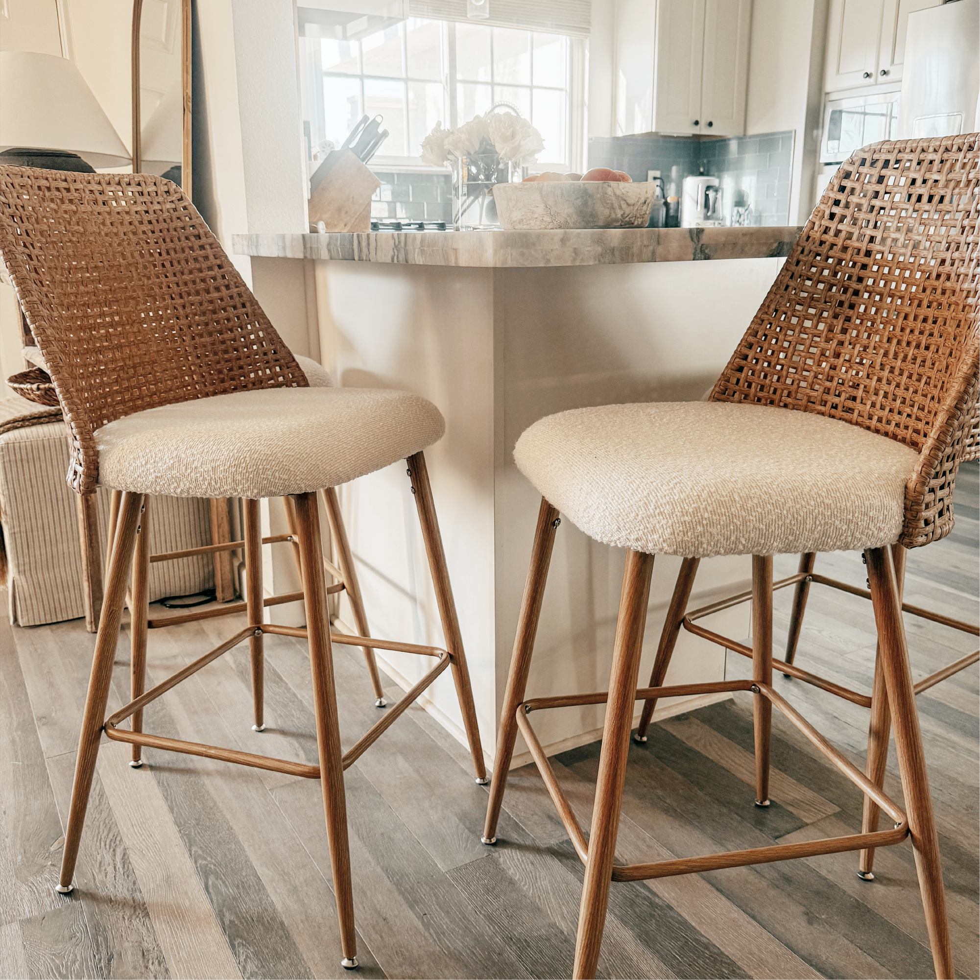 Nice 27" Modern Rattan Upholstered Counter Stool (Set of 4)