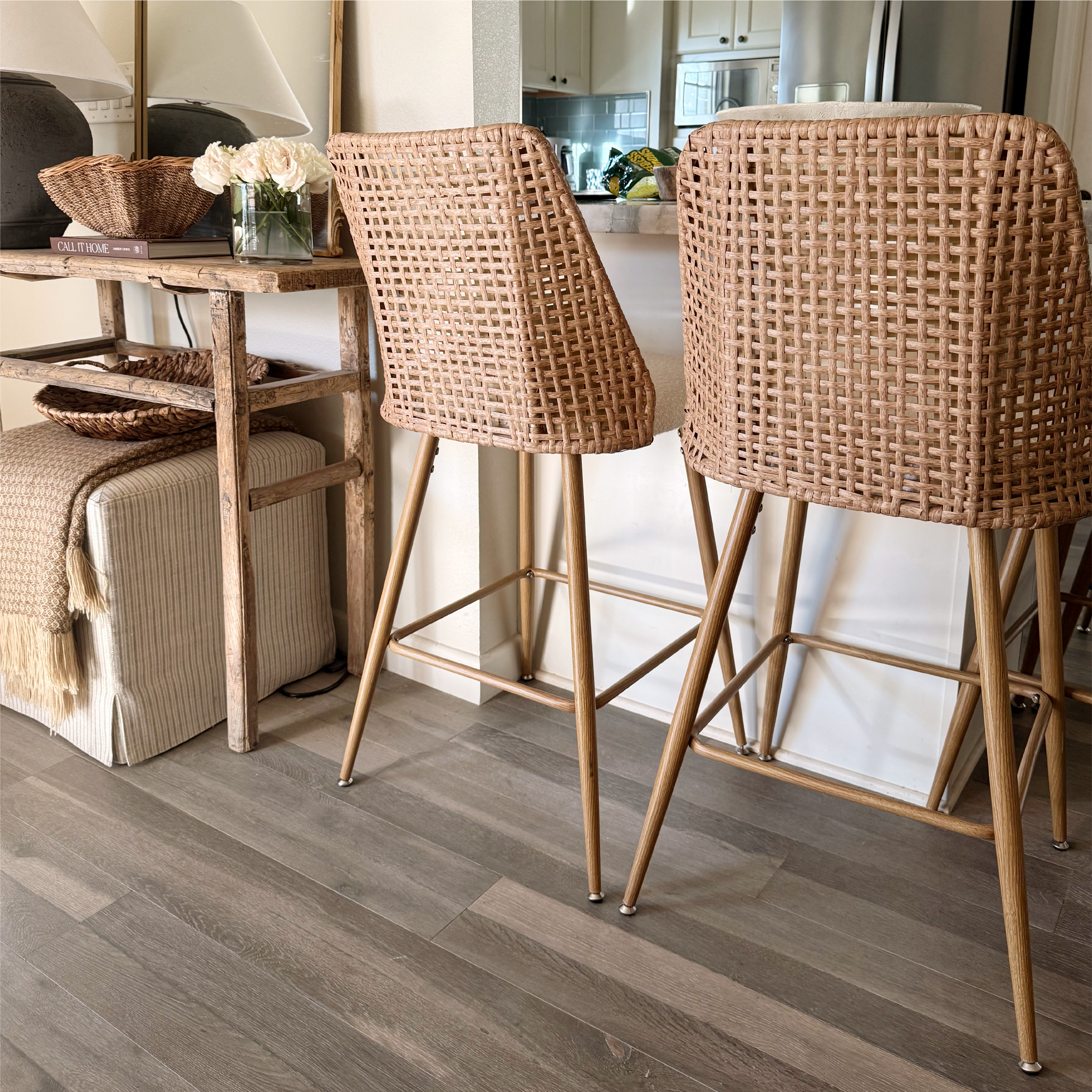 Nice 27" Modern Rattan Upholstered Counter Stool (Set of 4)