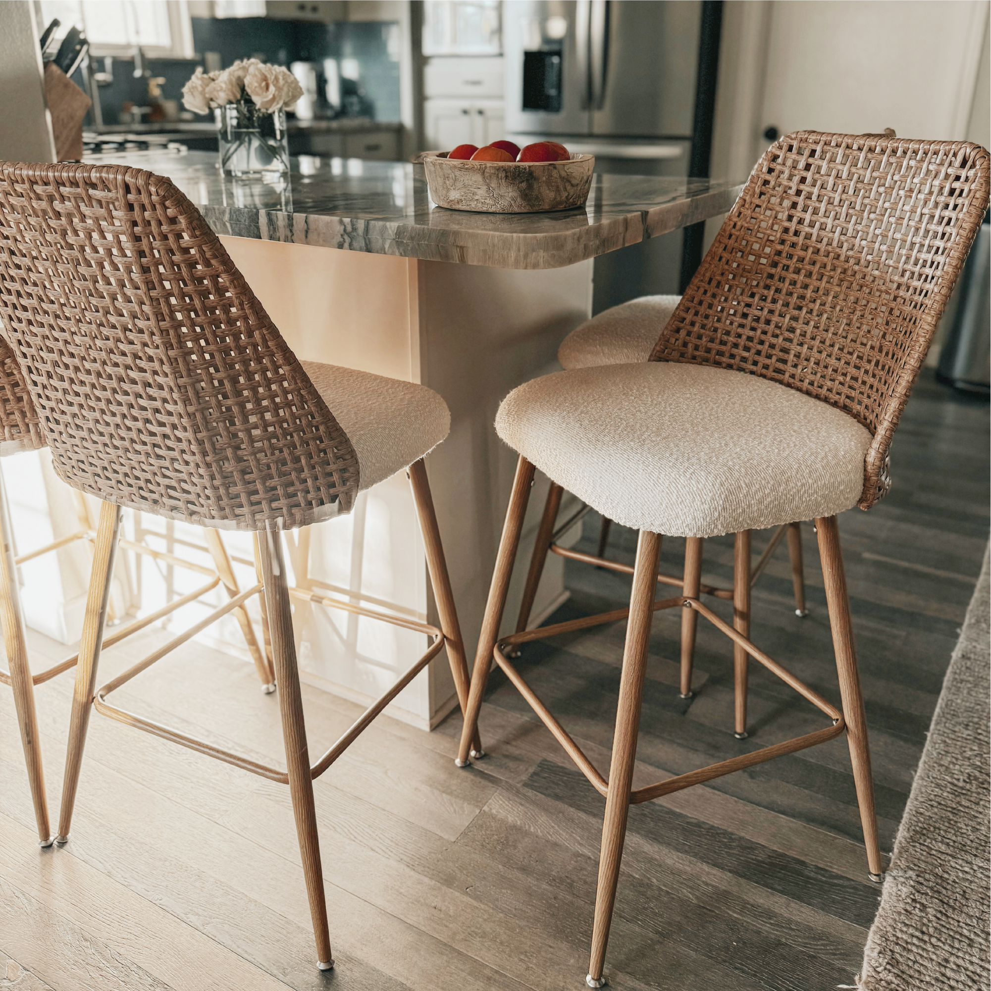 Nice 27" Modern Rattan Upholstered Counter Stool (Set of 4)