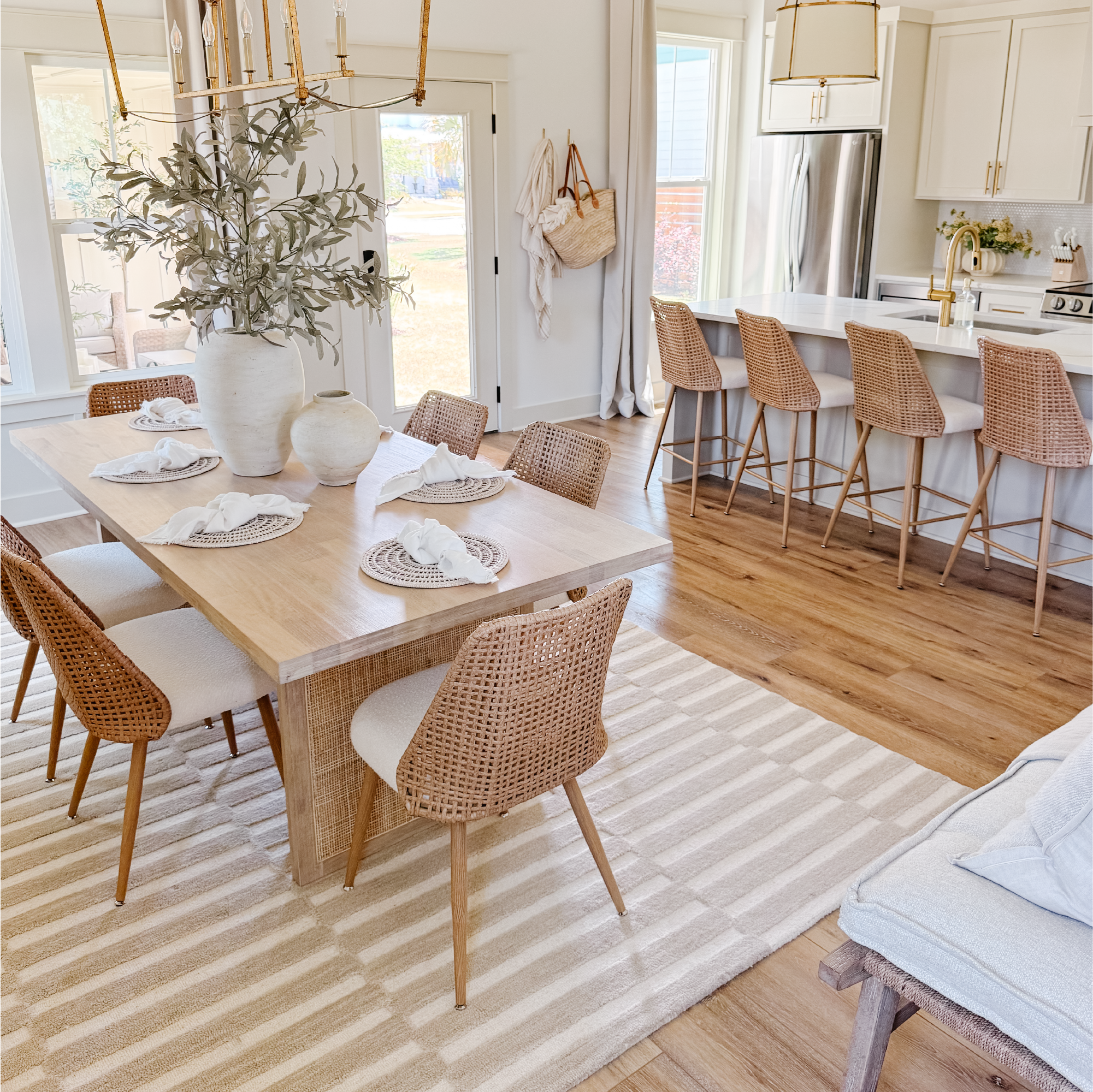 Nice 27" Modern Rattan Upholstered Counter Stool (Set of 4)