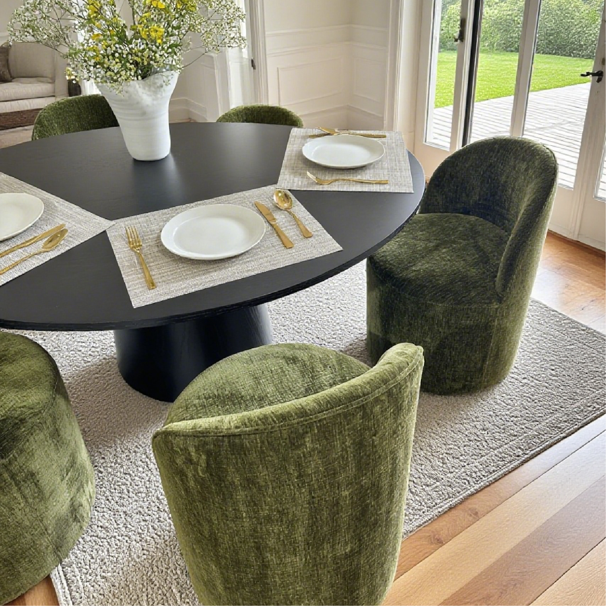 Doris Rolling Upholstered Dining Chair With Castors (1-Piece)