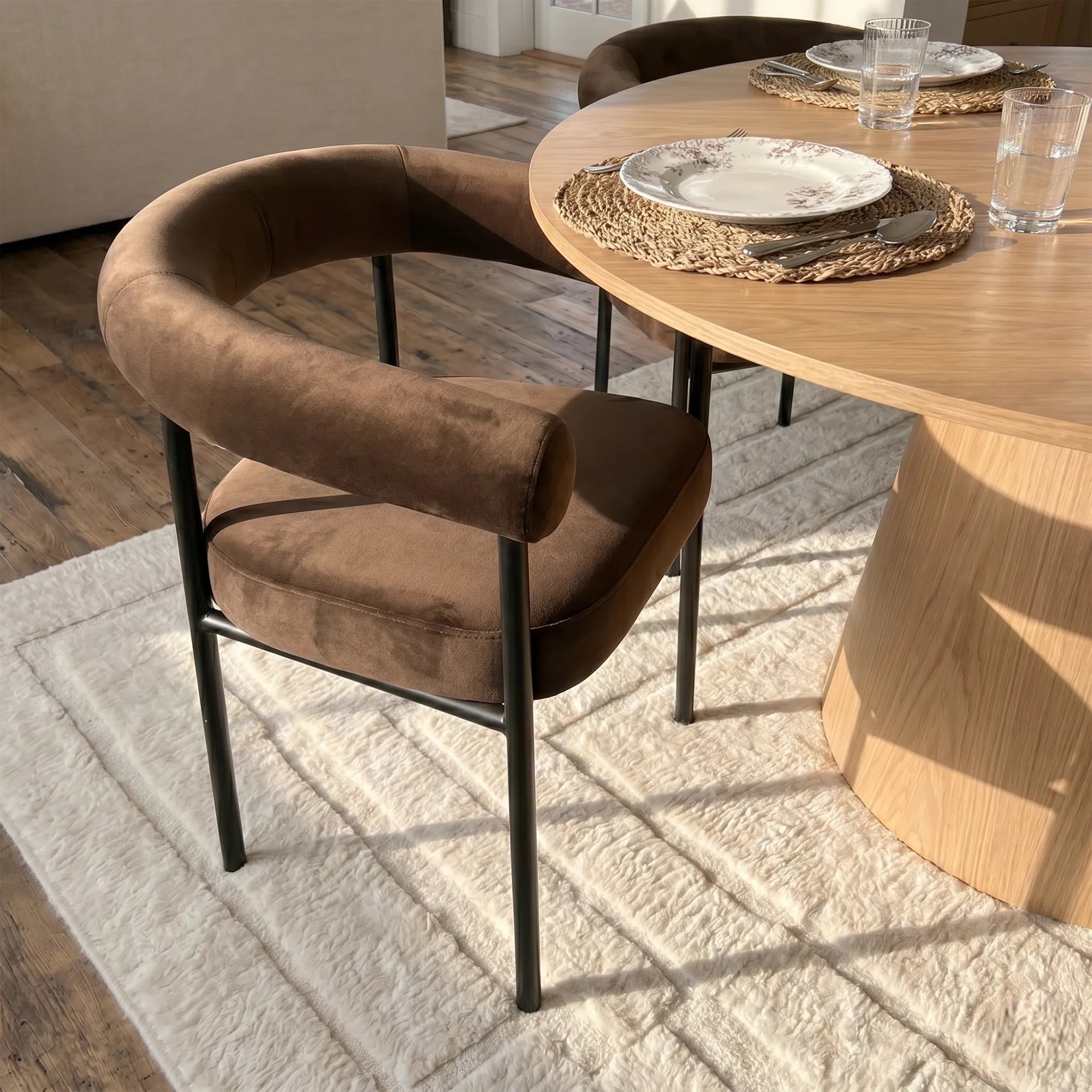 Orchid & New York 60" Solid Oak Round Dining Table Set for 6 (7-Piece)