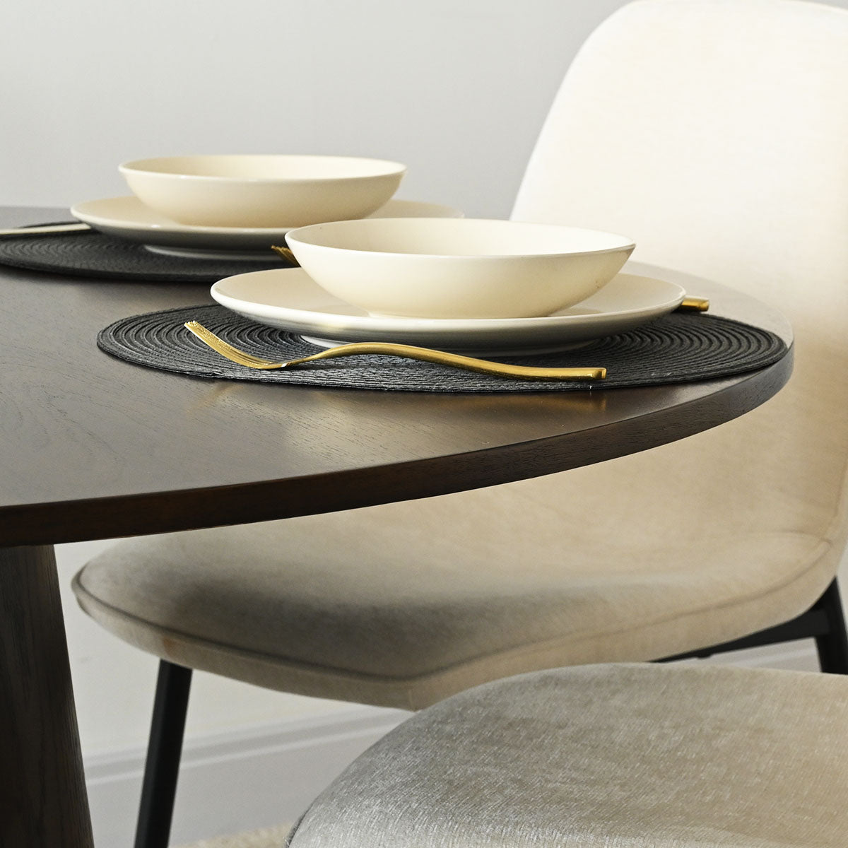 Orchid 60" Oak Round Pedestal Dining Table