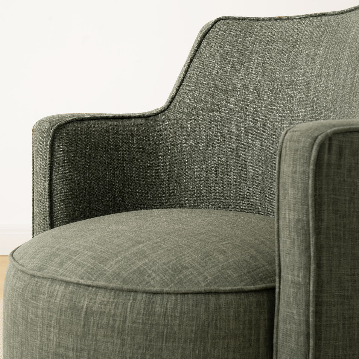 Yisa Modern Swivel Small Barrel Chair (1-Piece)