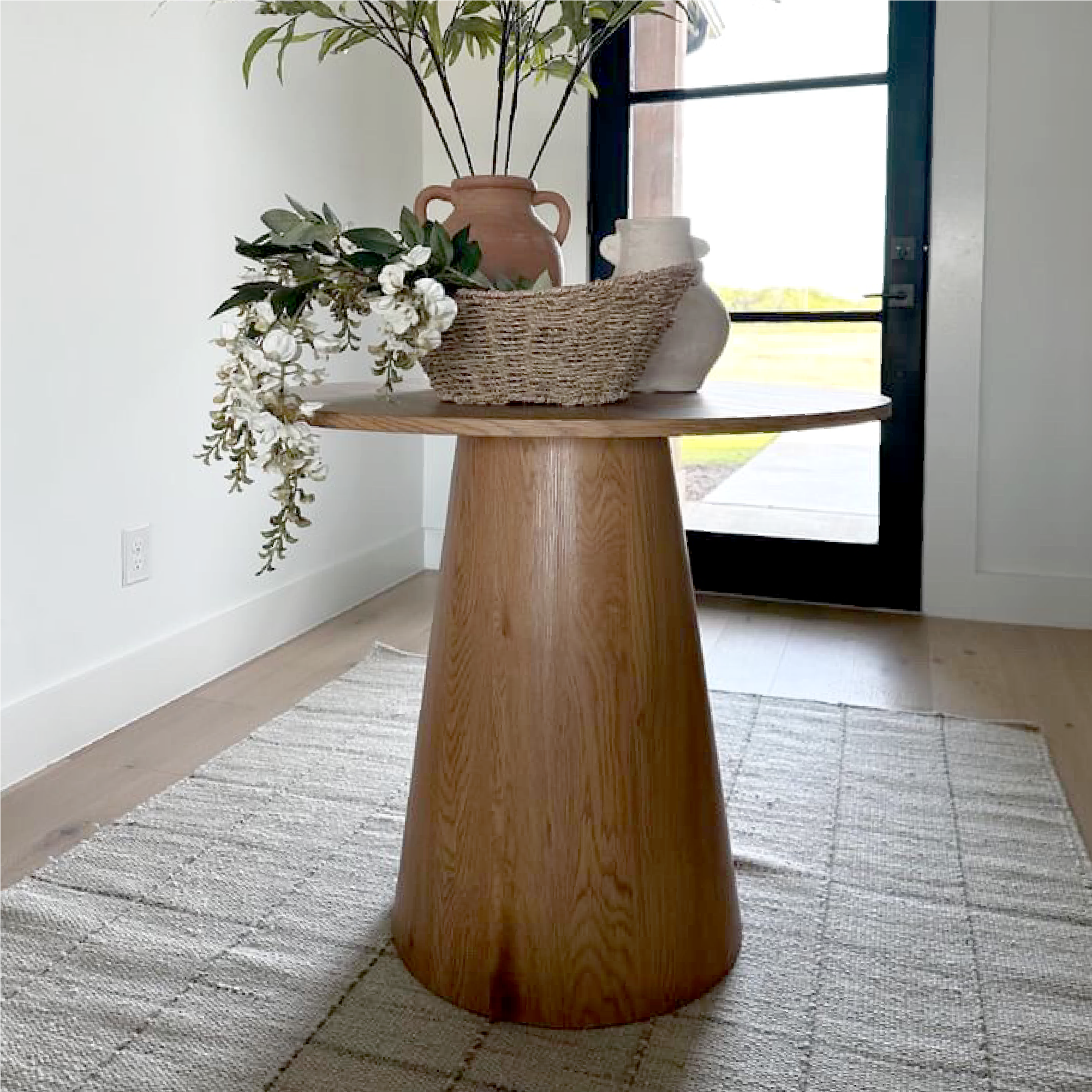 Dwen 35" Modern Round Pedestal Console Table