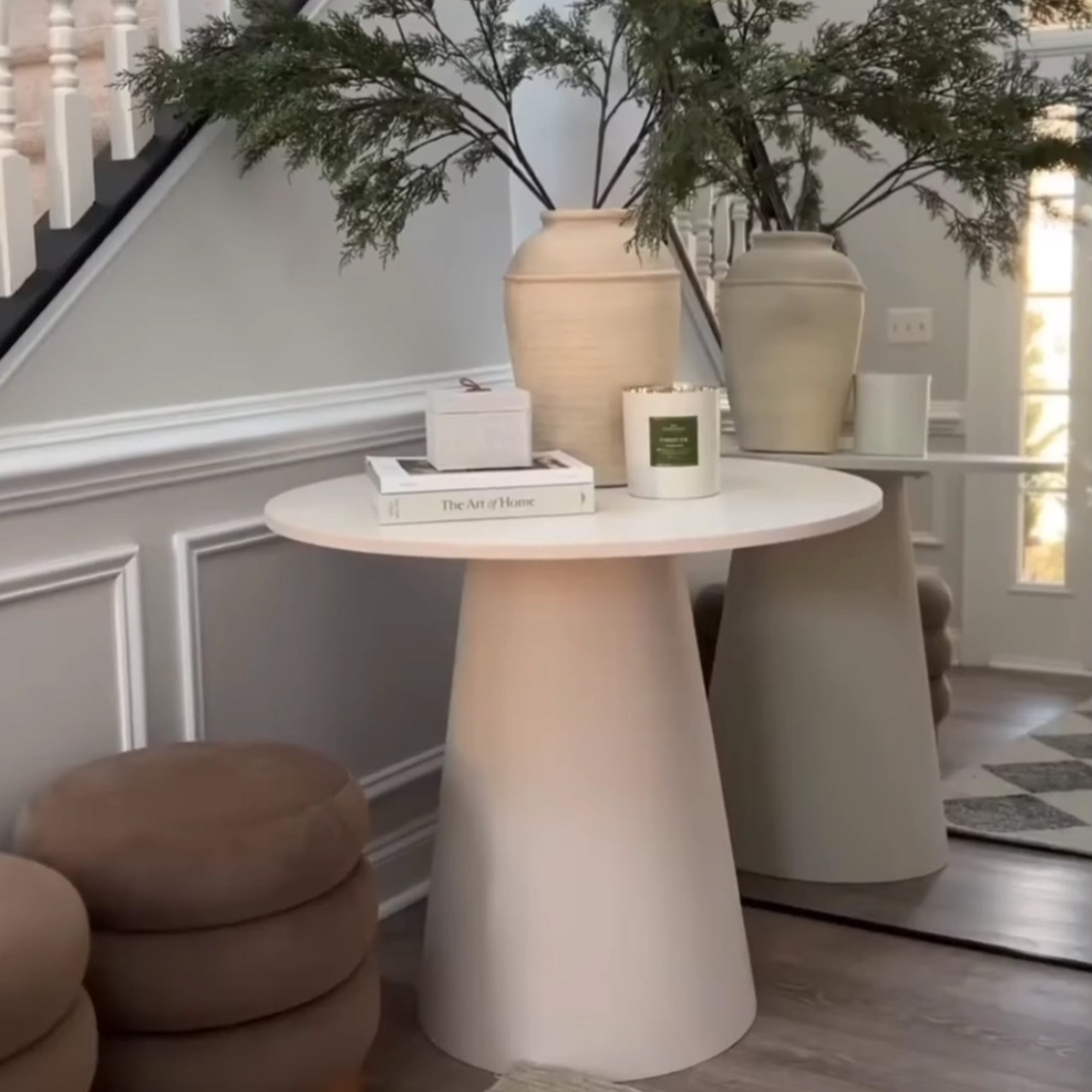 Dwen 35" Modern Round Pedestal Dining Table