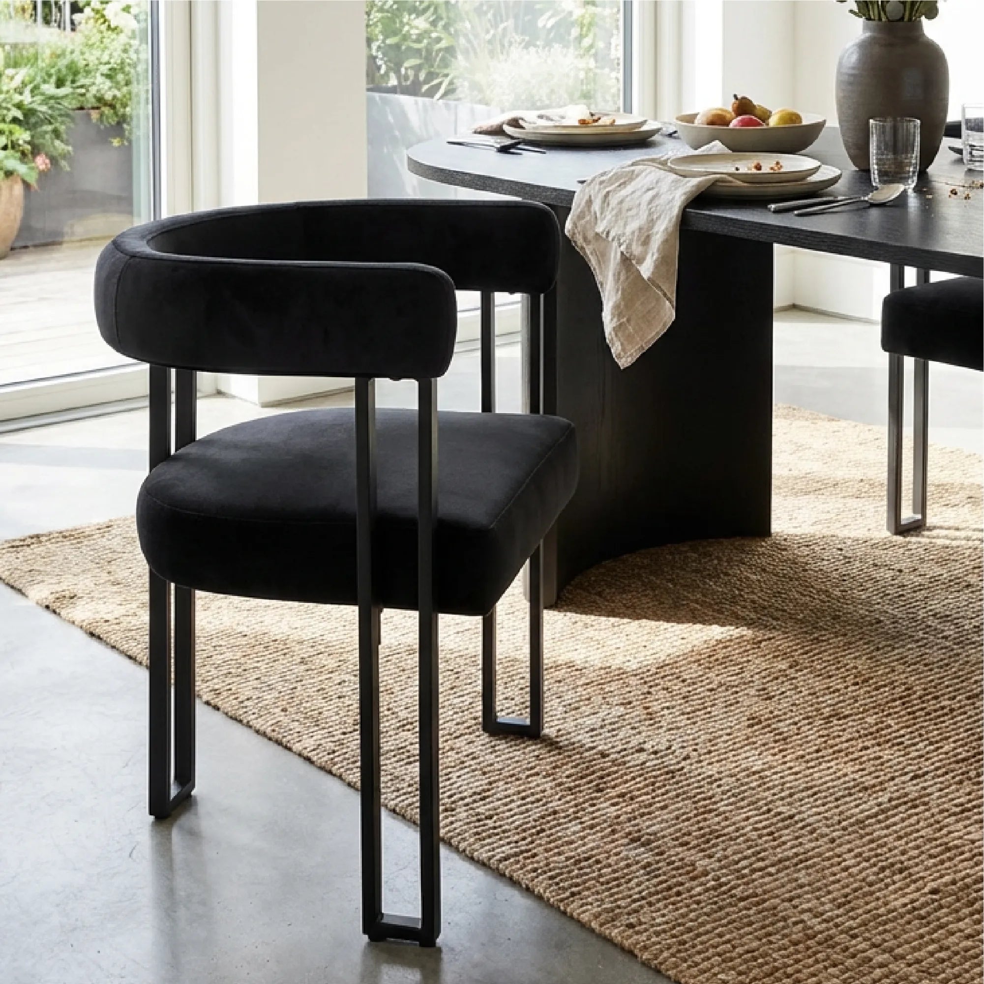 Dwen & Mia 79" Oval Dining Table Set for 6 (7-Piece)