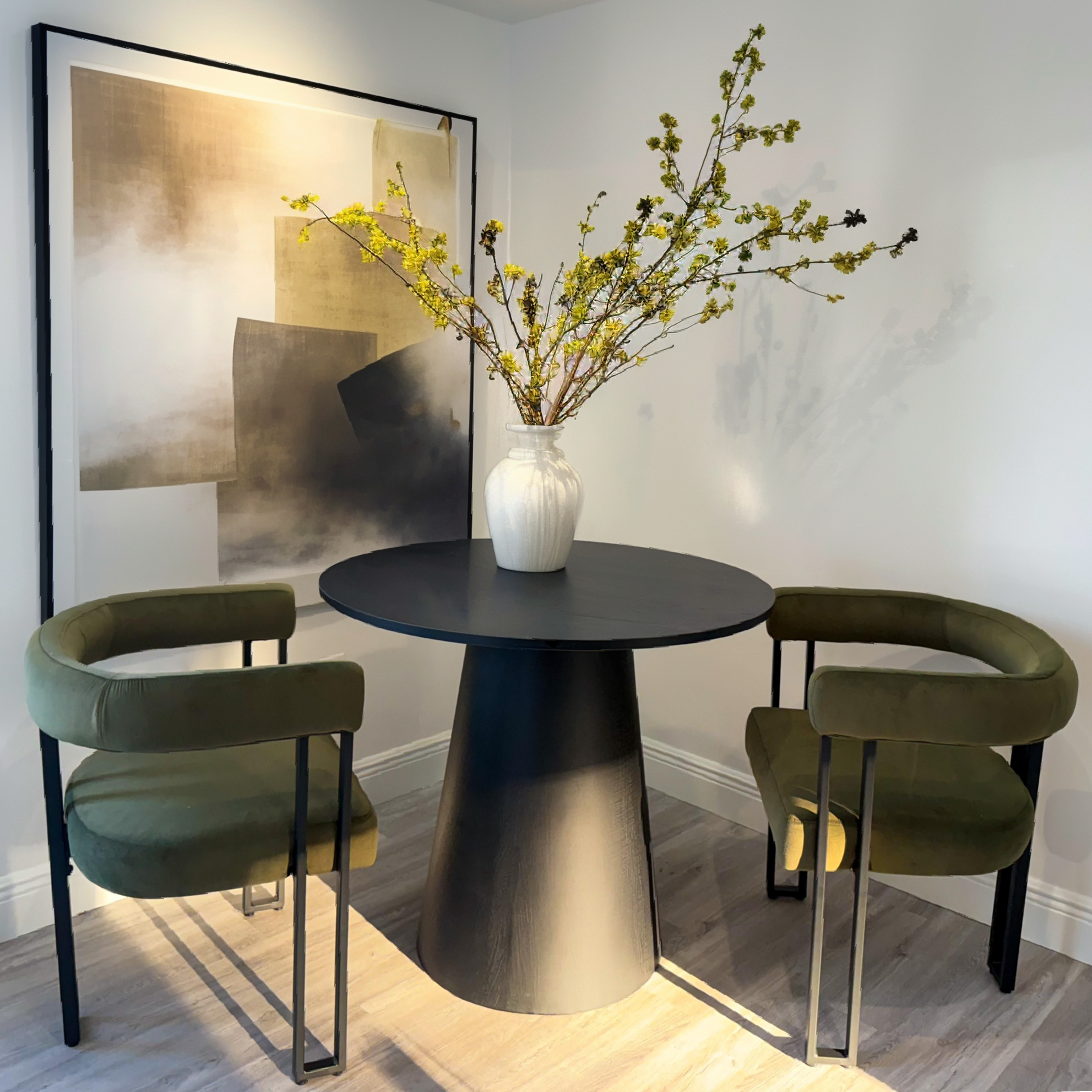 Dwen & Mia 35" Round Black & Velvet Set for 2 (3 Piece)
