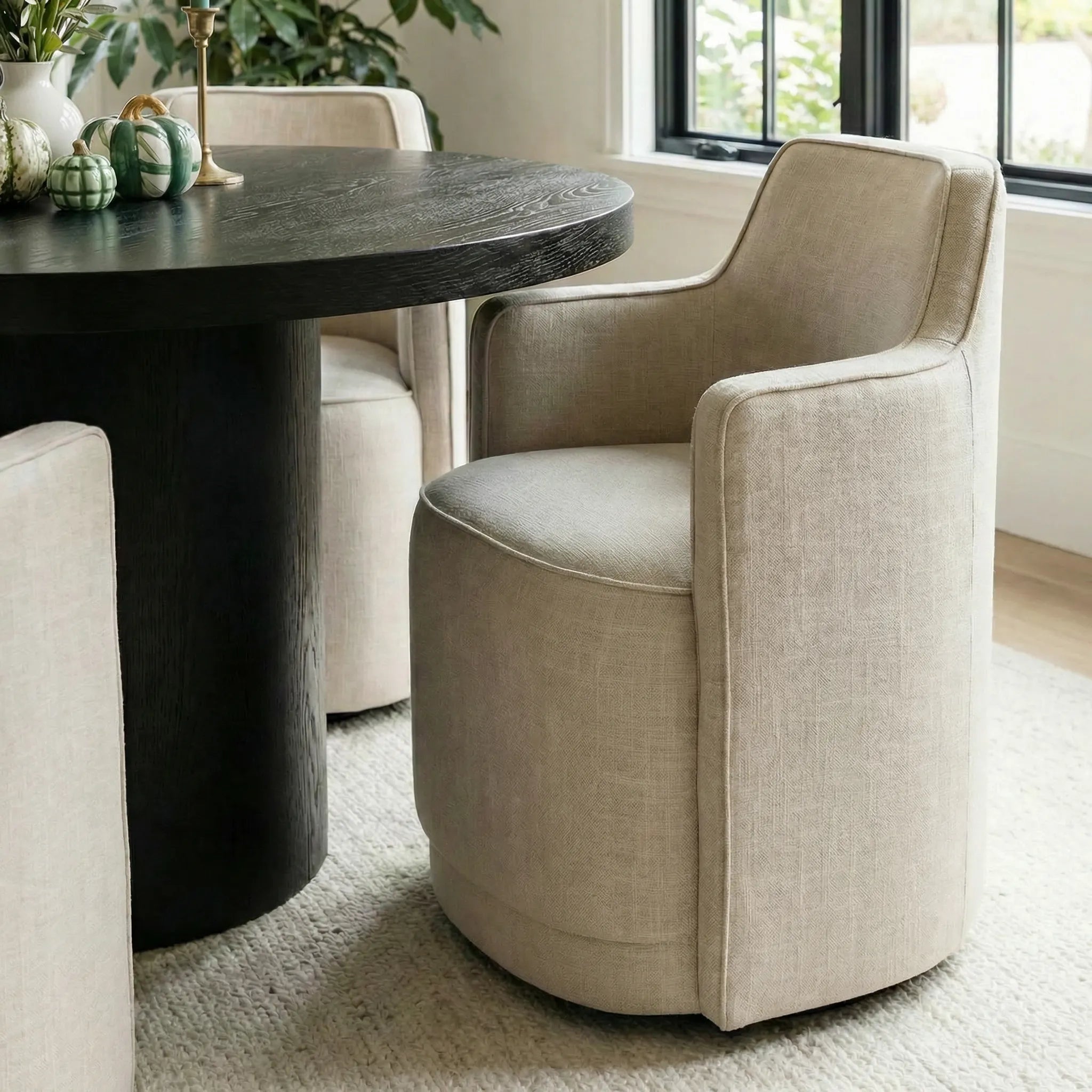 Elon & Yisa 47" Solid Oak Round Linen Pedestal Dining Table Set (5-Piece)