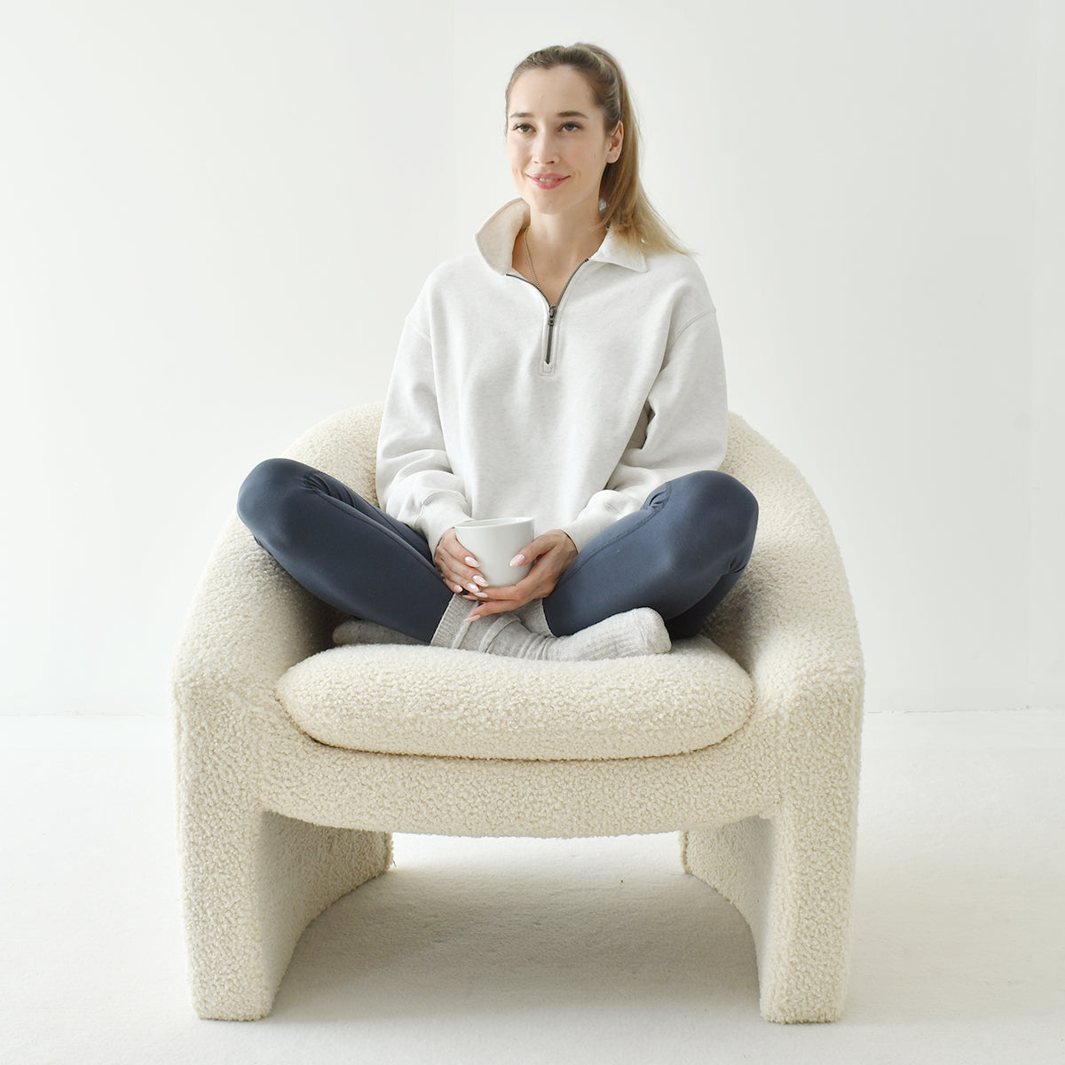 [Closeout-Only 199.99$]Kiki 32" Modern Boucle Accent Chair with Arms