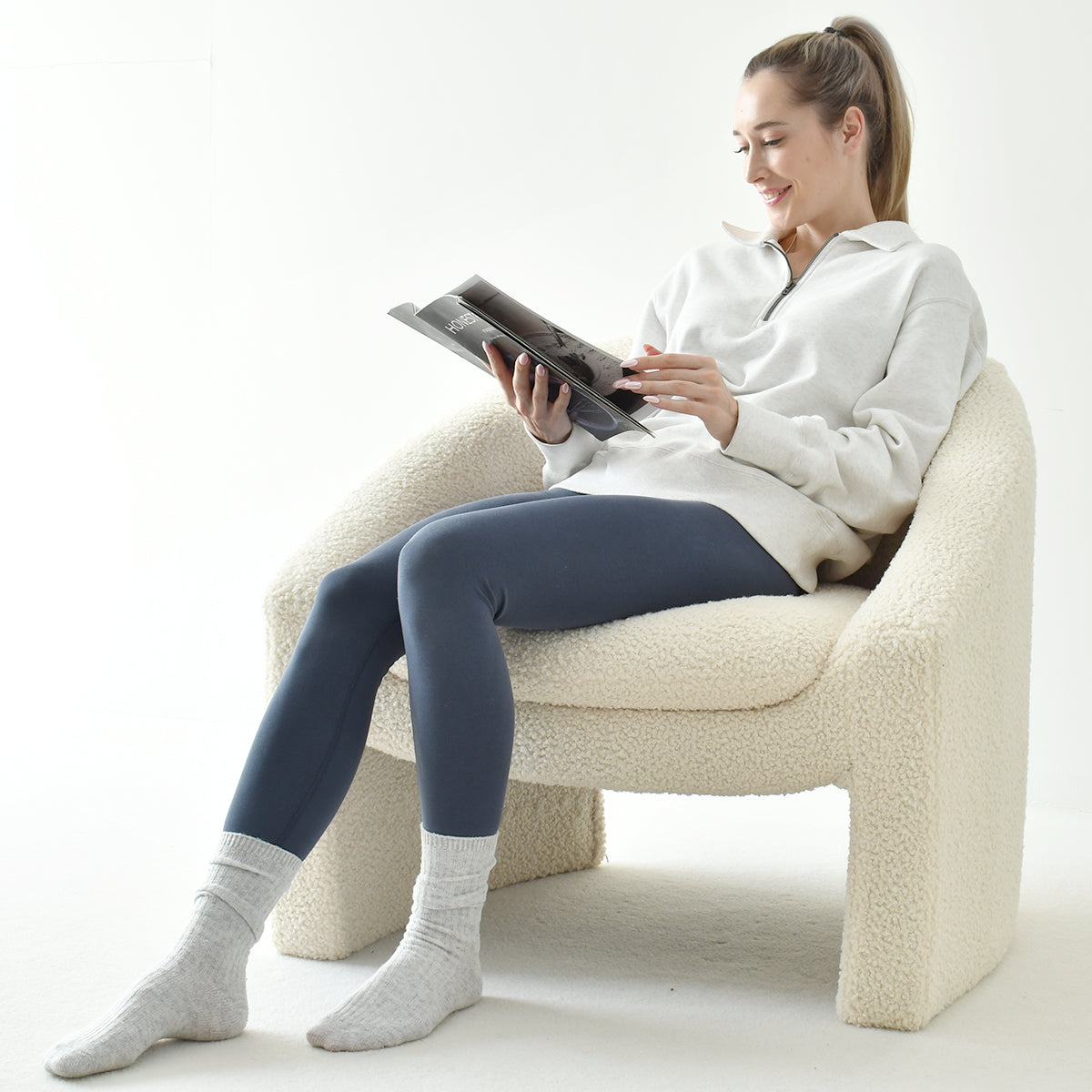 [Closeout-Only 199.99$]Kiki 32" Modern Boucle Accent Chair with Arms