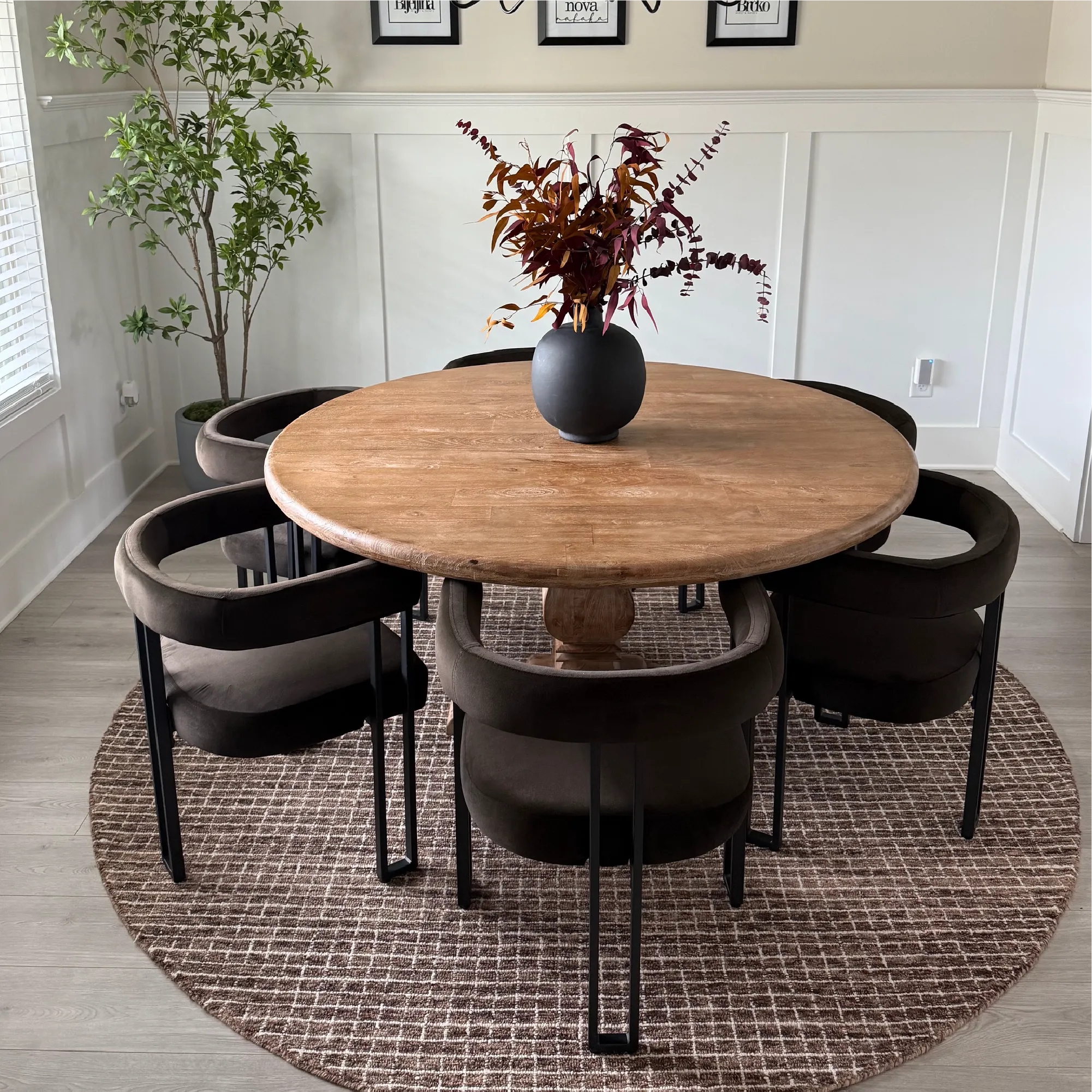 Mia Velvet Dining Chair with Arms (Set of 4)