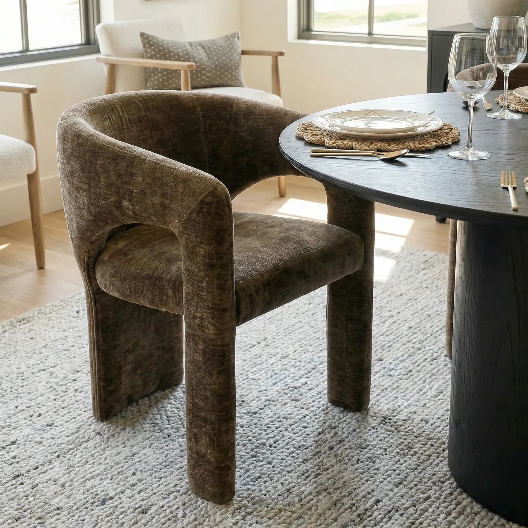 Musk & Khloe 41.5" Round Dining Table Set for 4 (5-Piece)