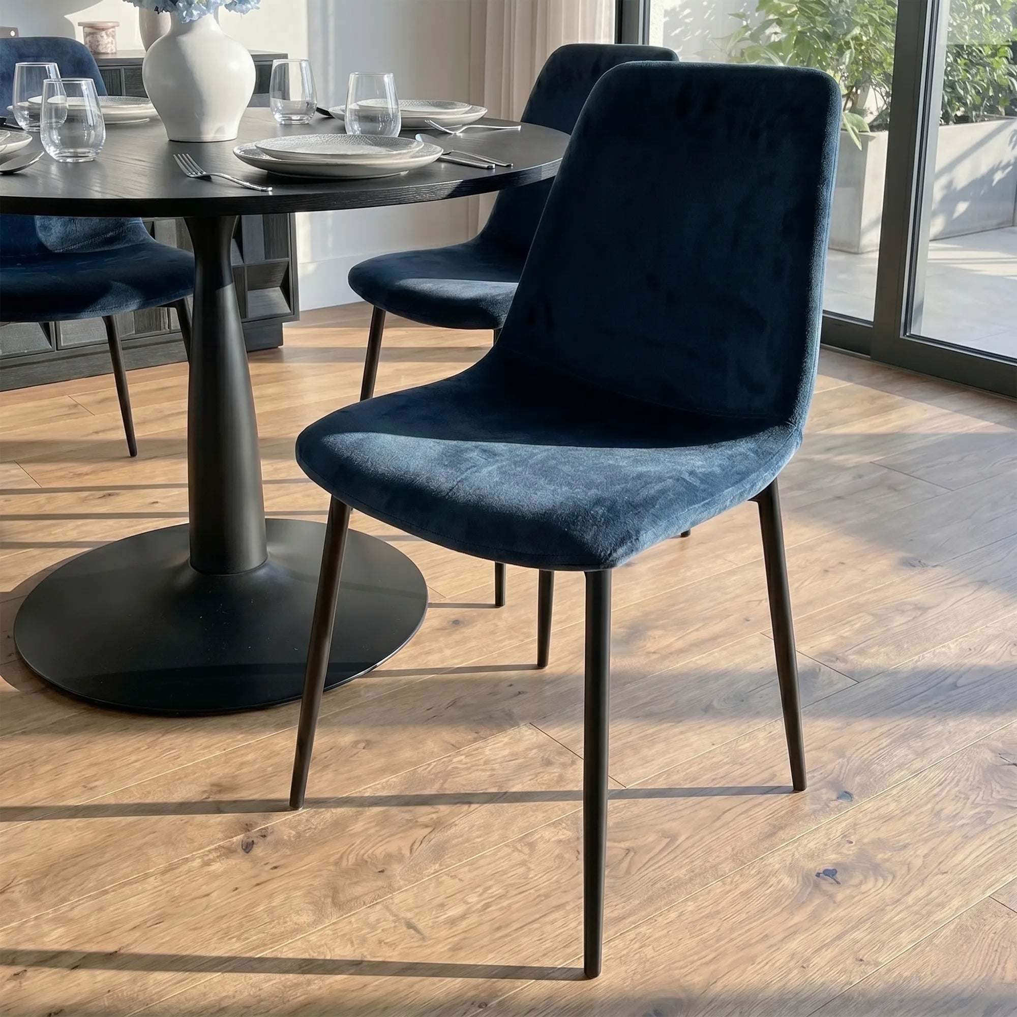 Haven & Oslo 35" Black Round Dining Table Set for 4 (5-Piece)