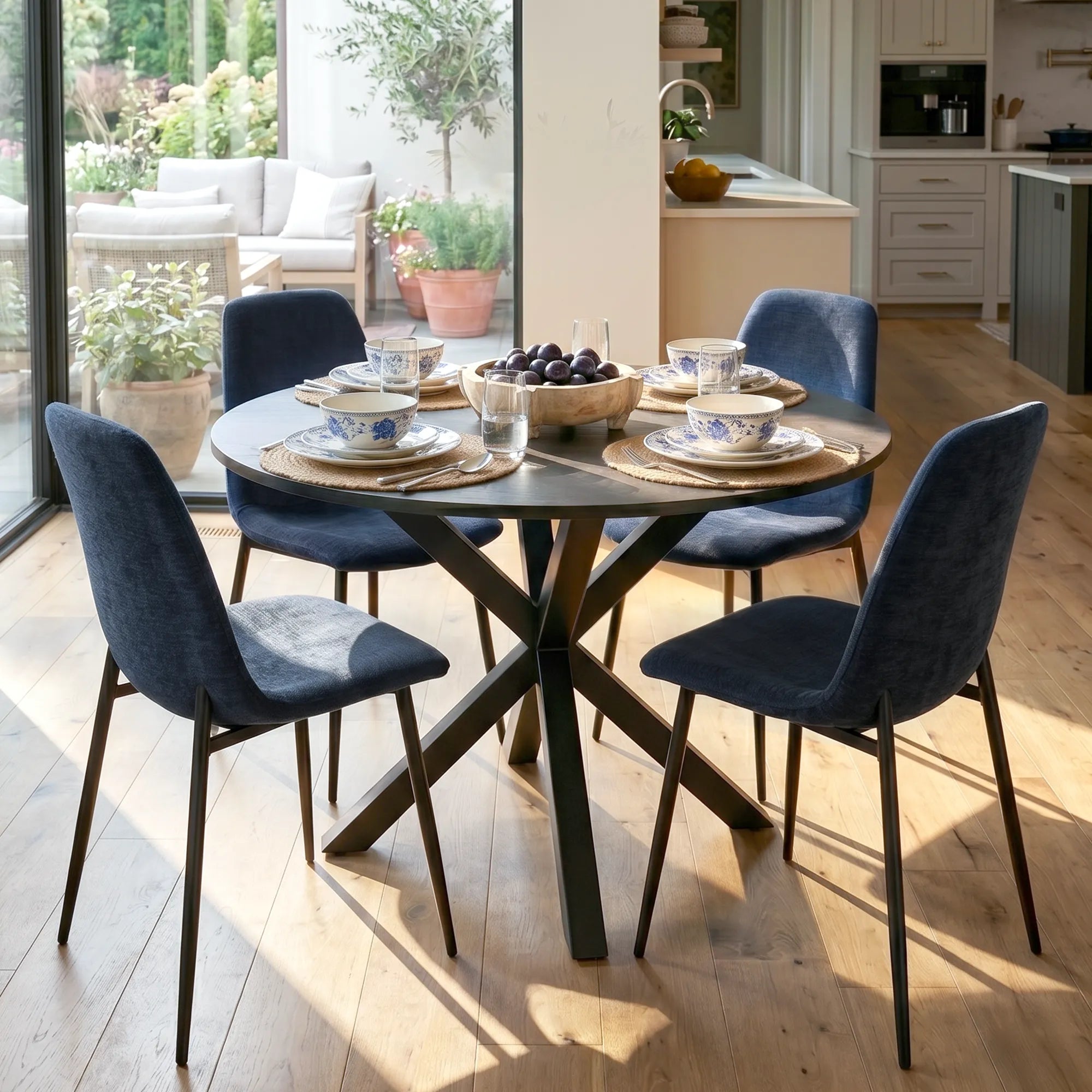 Oliver & Oslo 39" Black Round Dining Table Set for 4 (5-Piece)