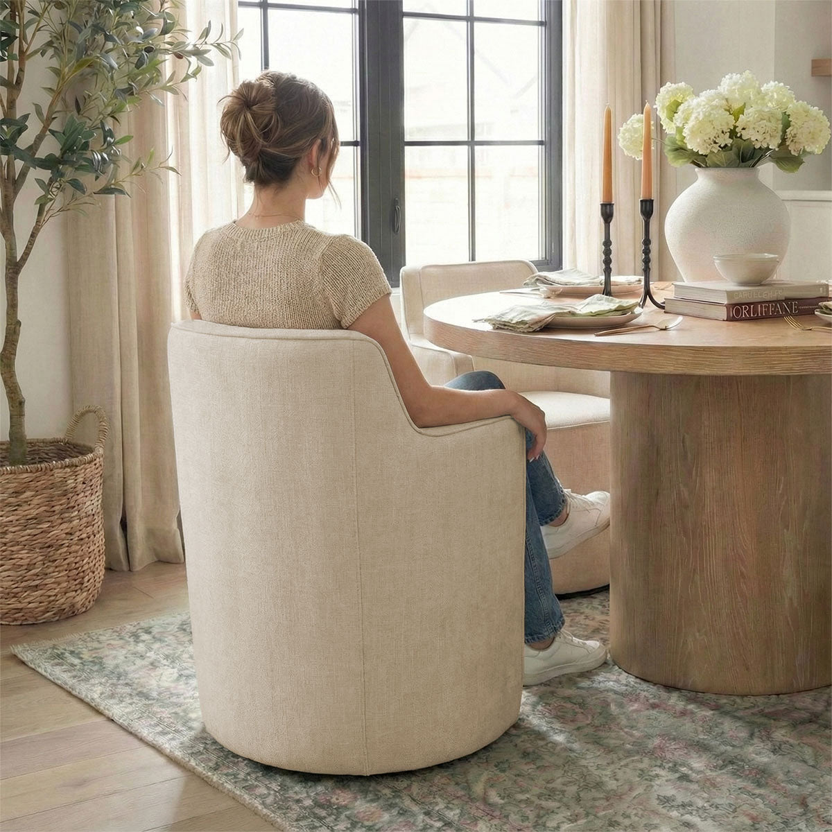 Yisa Modern Swivel Small Barrel Chair (1-Piece)